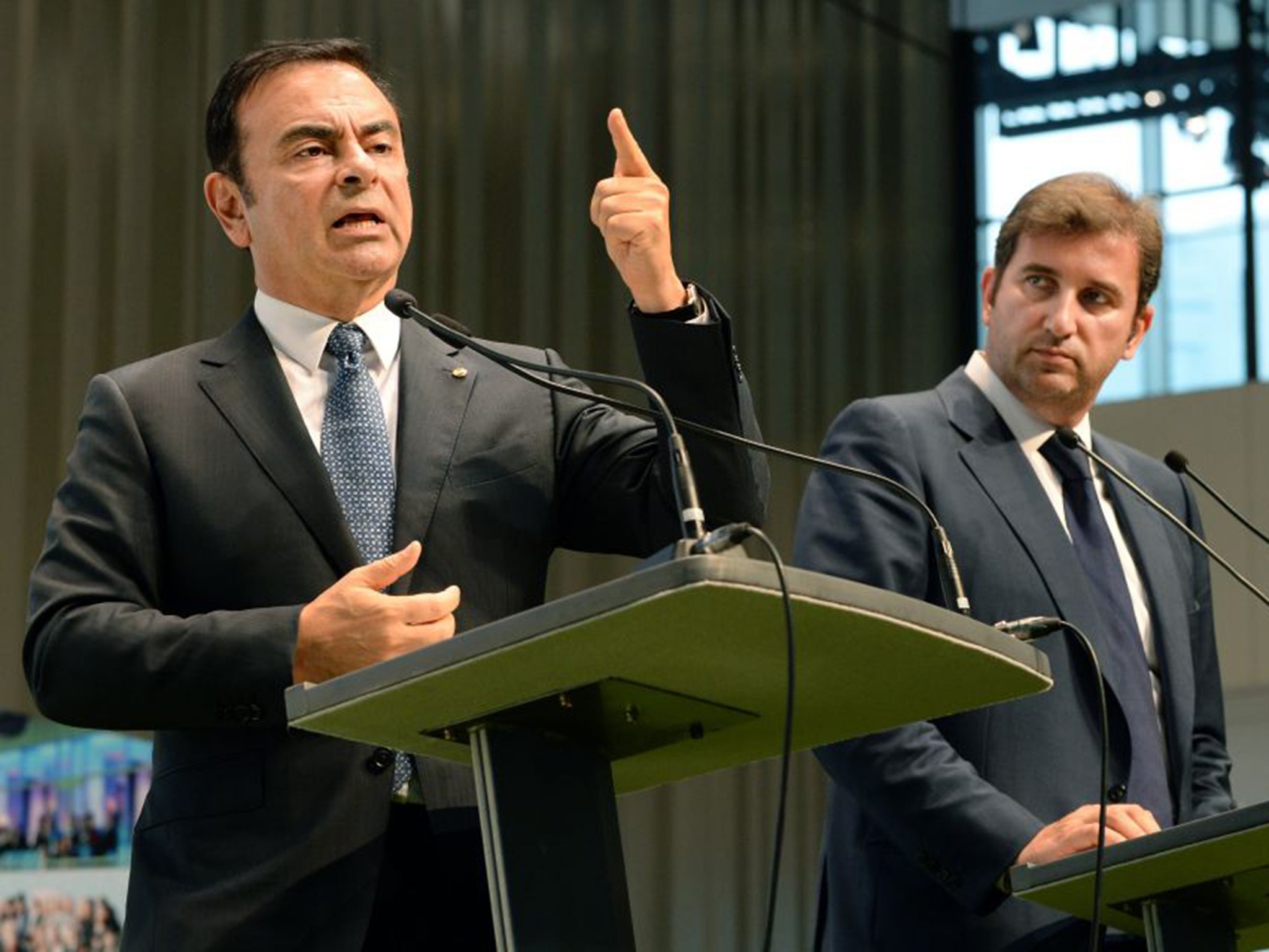 Carlos Ghosn, left, said Renault is unlikely to remain in Formula One as just an engine supplier