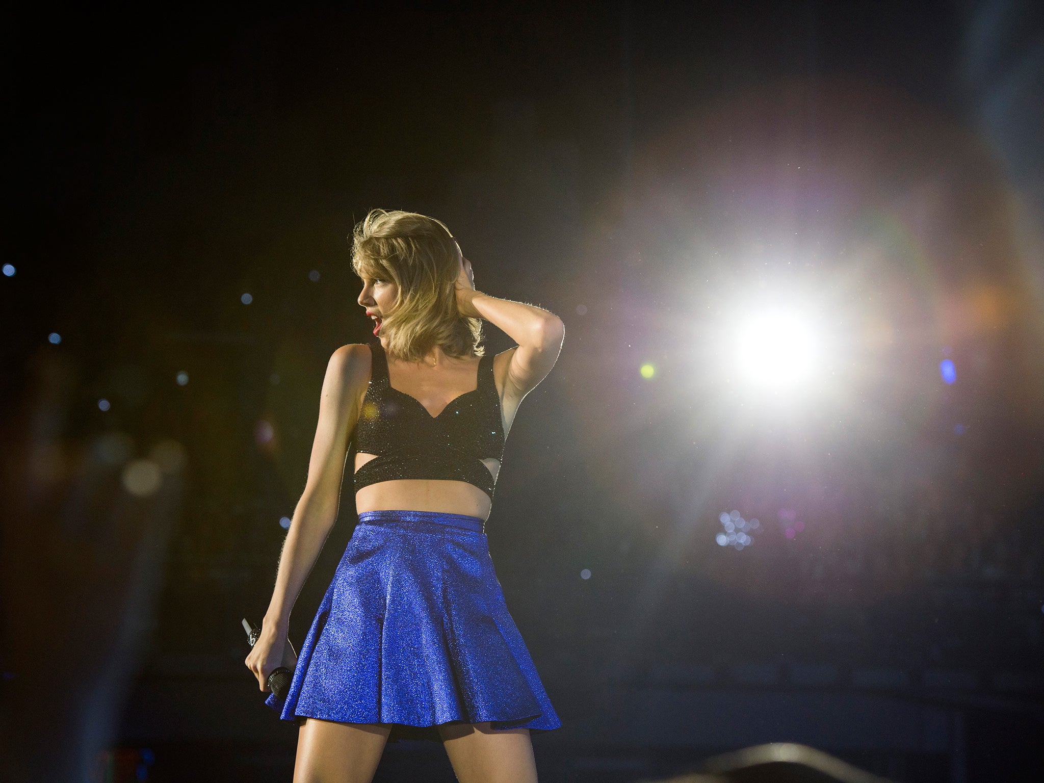 Taylor Swift performing in Dublin