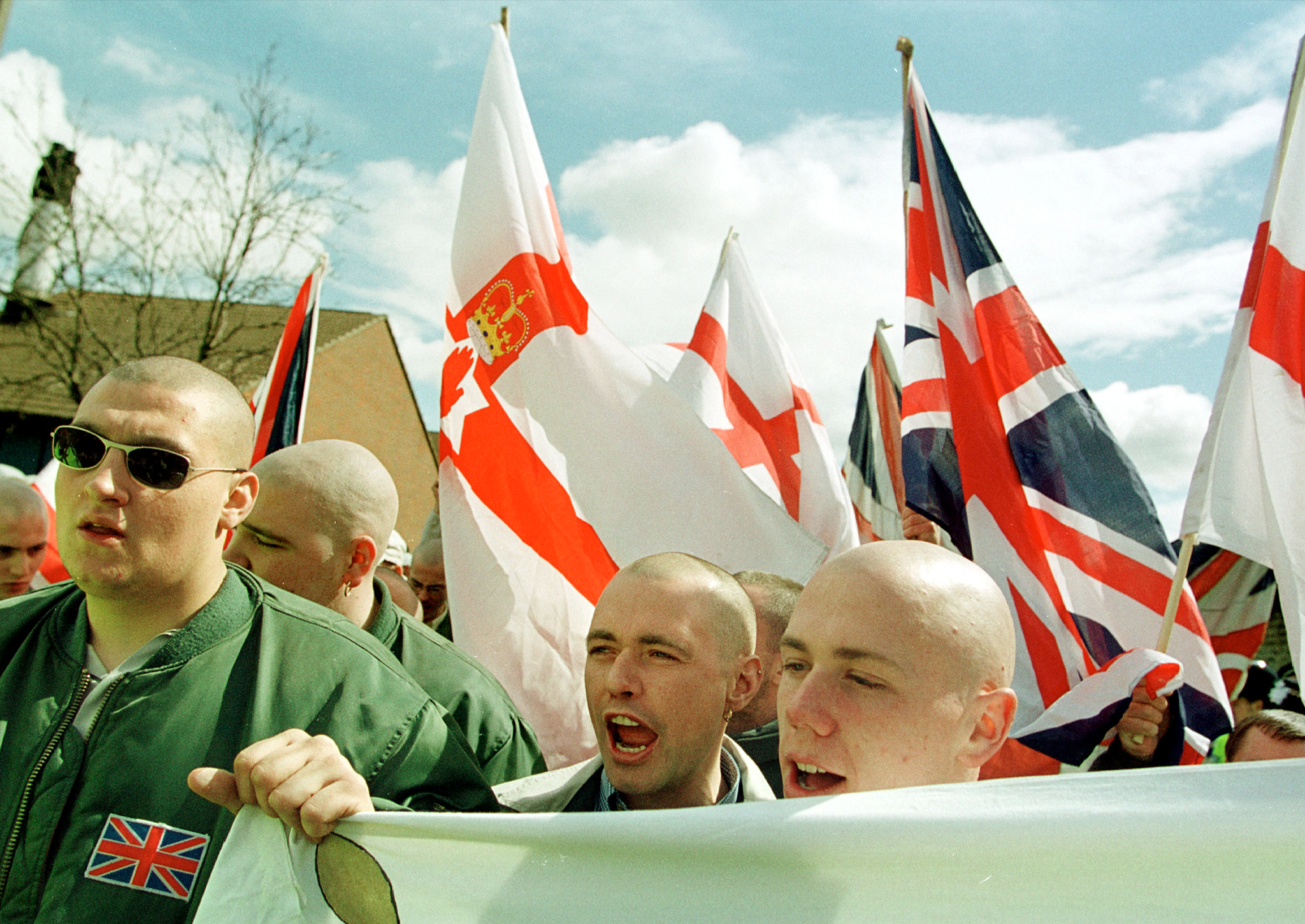 Neo-Nazis march in London