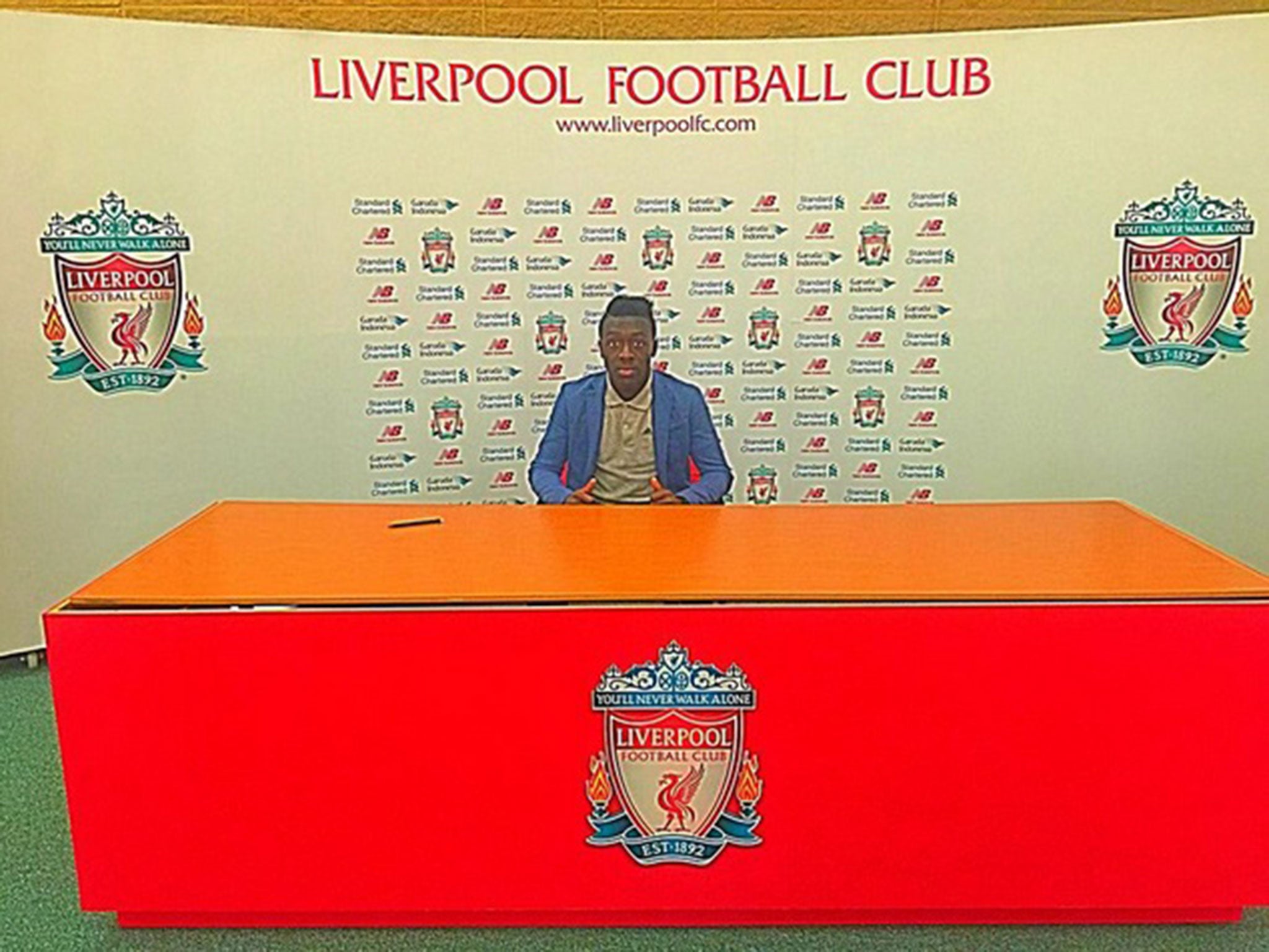 Bobby Adekanye signs for Liverpool