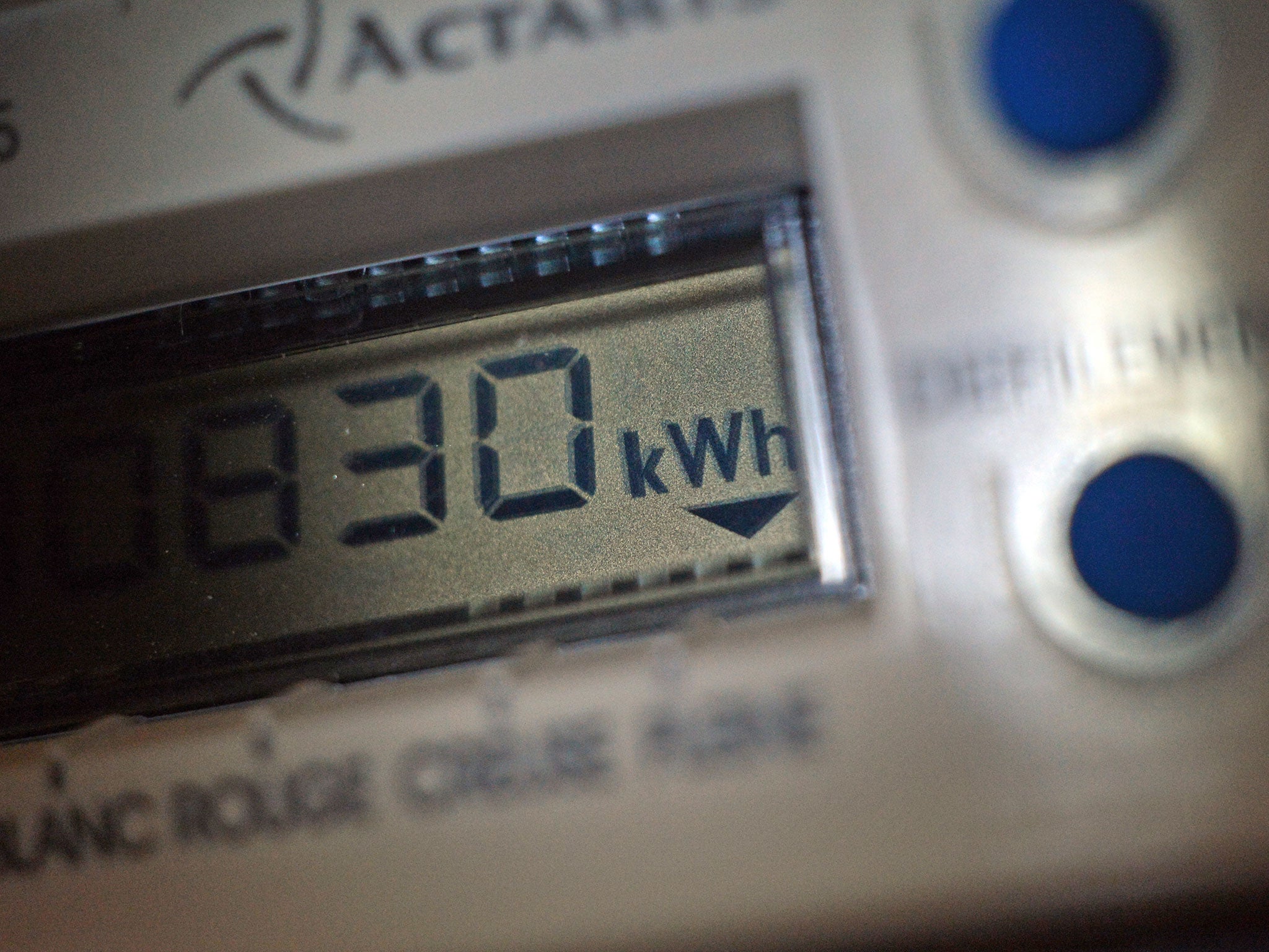 Customers using pre-pay energy metres are paying hundreds of pounds more a year, a new study has shown