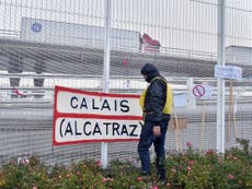 Migrants at Calais spark further Tunnel chaos