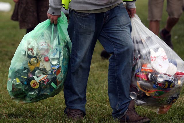 Local councils want to crack down on people who throw litter from cars