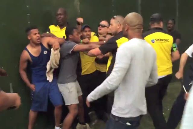 Crowd tying to gatecrash Wireless festival fights with security guards