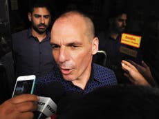 Varoufakis booed in Greek parliament 
