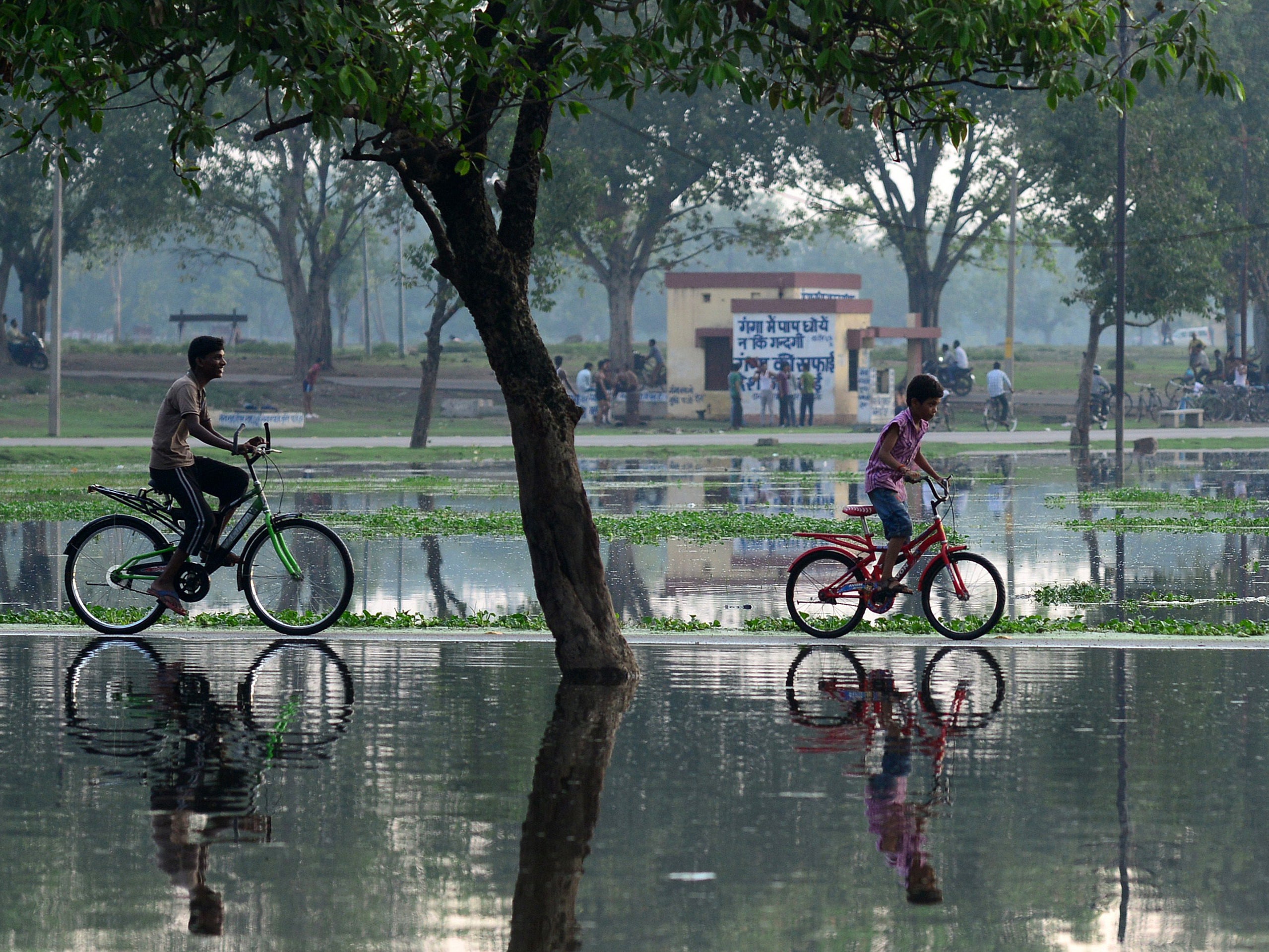24 hours of rain causes heavy flooding in Northern India