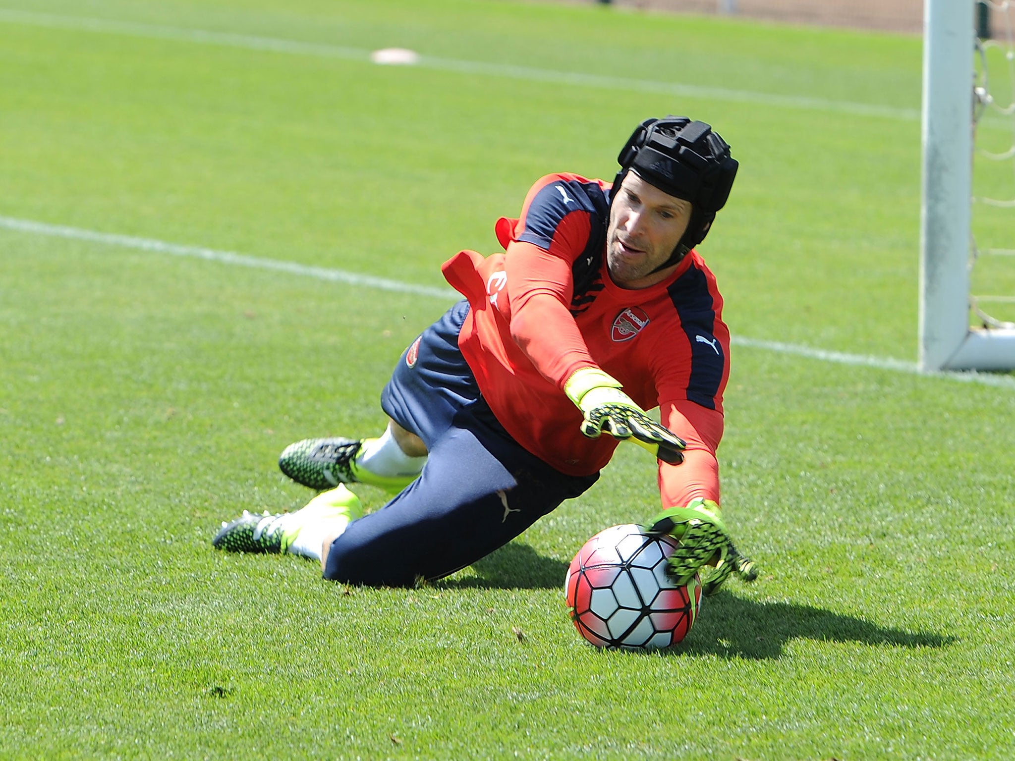 Petr Cech during Arsenal training