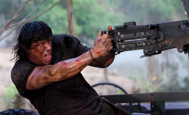 <p>Sylvester Stallone rodando en Chiang Mai, Tailandia, para la película 'Rambo' de 2008. Una nueva estrella asumirá el papel en una próxima precuela </p>