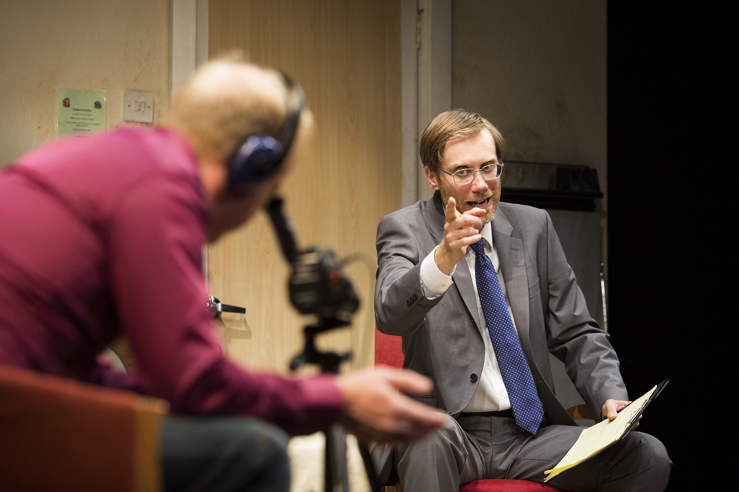 Stephen Merchant as Ted and Steffan Rhodri as Morrie in The Mentalists.