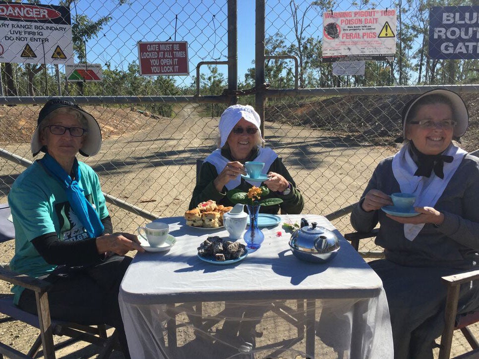 The 'Quaker Grannies' set up a tea party to talk to soldiers about the importance of negotiation
