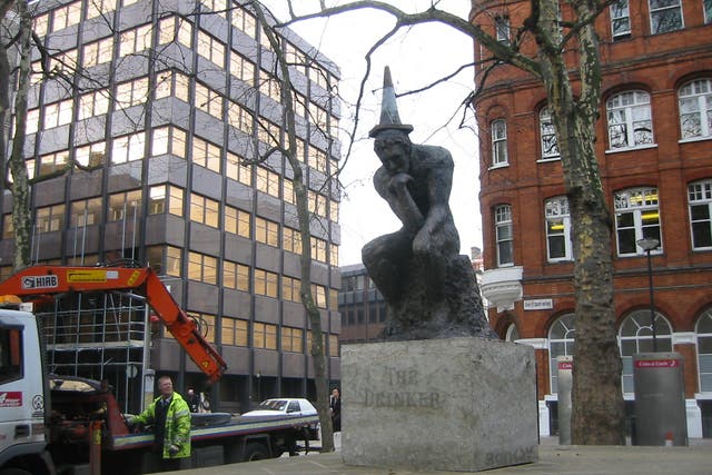 Andy Link, the head of a rebellious art group called Art Kieda, ‘kidnapped’ the piece from its plinth in 2004