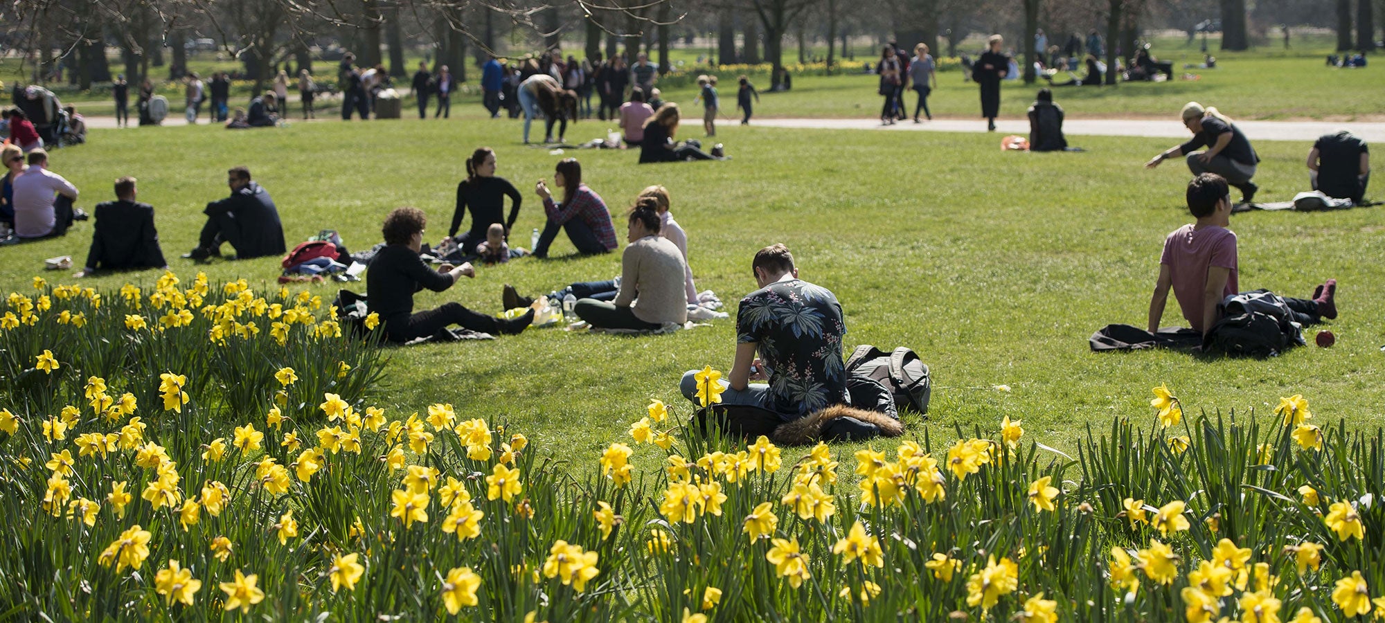 The whole of the UK is set to feel warm temperatures over the weekend