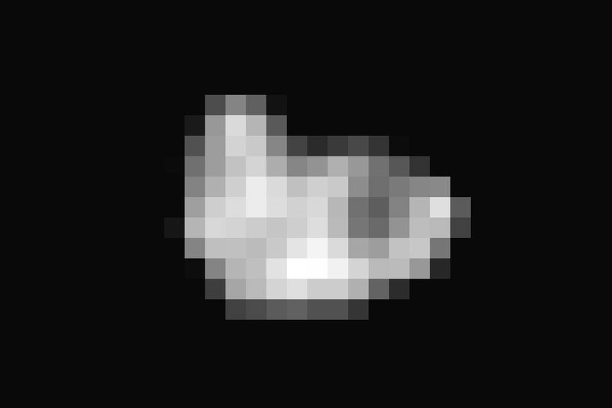 New Horizons: Pluto's moon, Hydra, shown in detail for first time ever ...