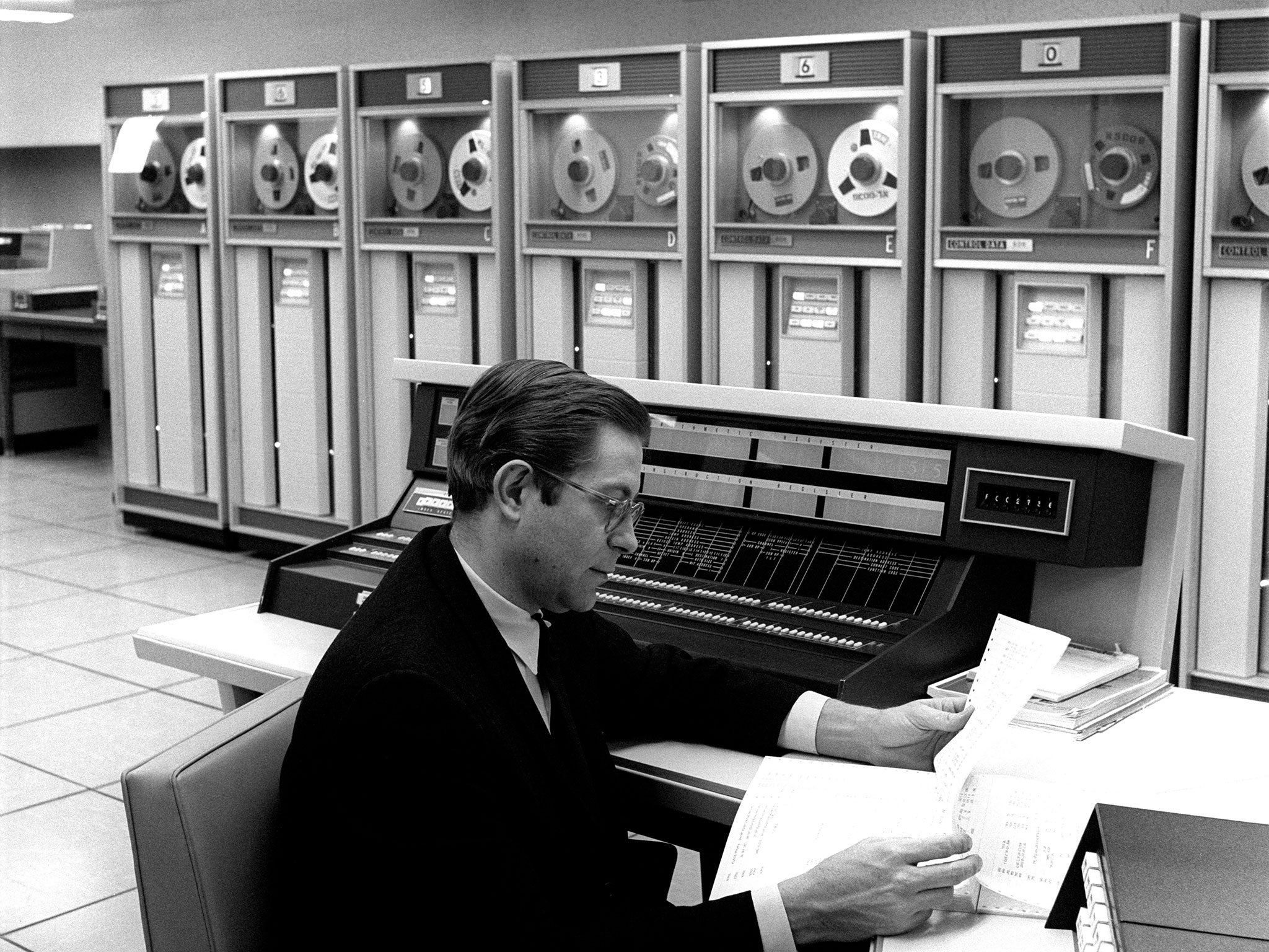 CDC 6600 (1965): Generally regarded as the world’s first successful super-computer, the CDC 6600 was capable of carrying out three million instructions per second and its components filled a large room
