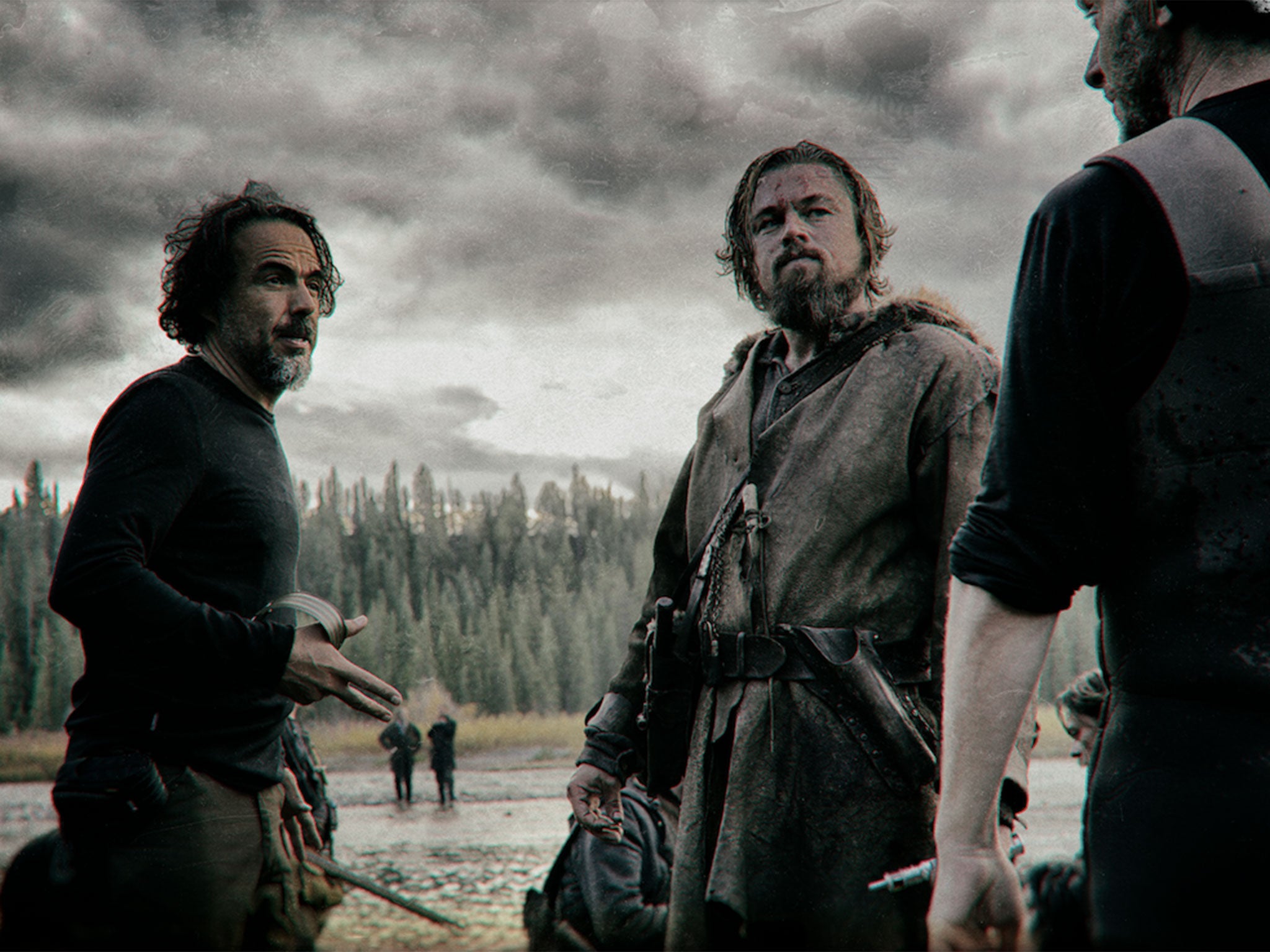 Leonardo DiCaprio filming The Revenant with Alejandro Gonzalez Inarritu