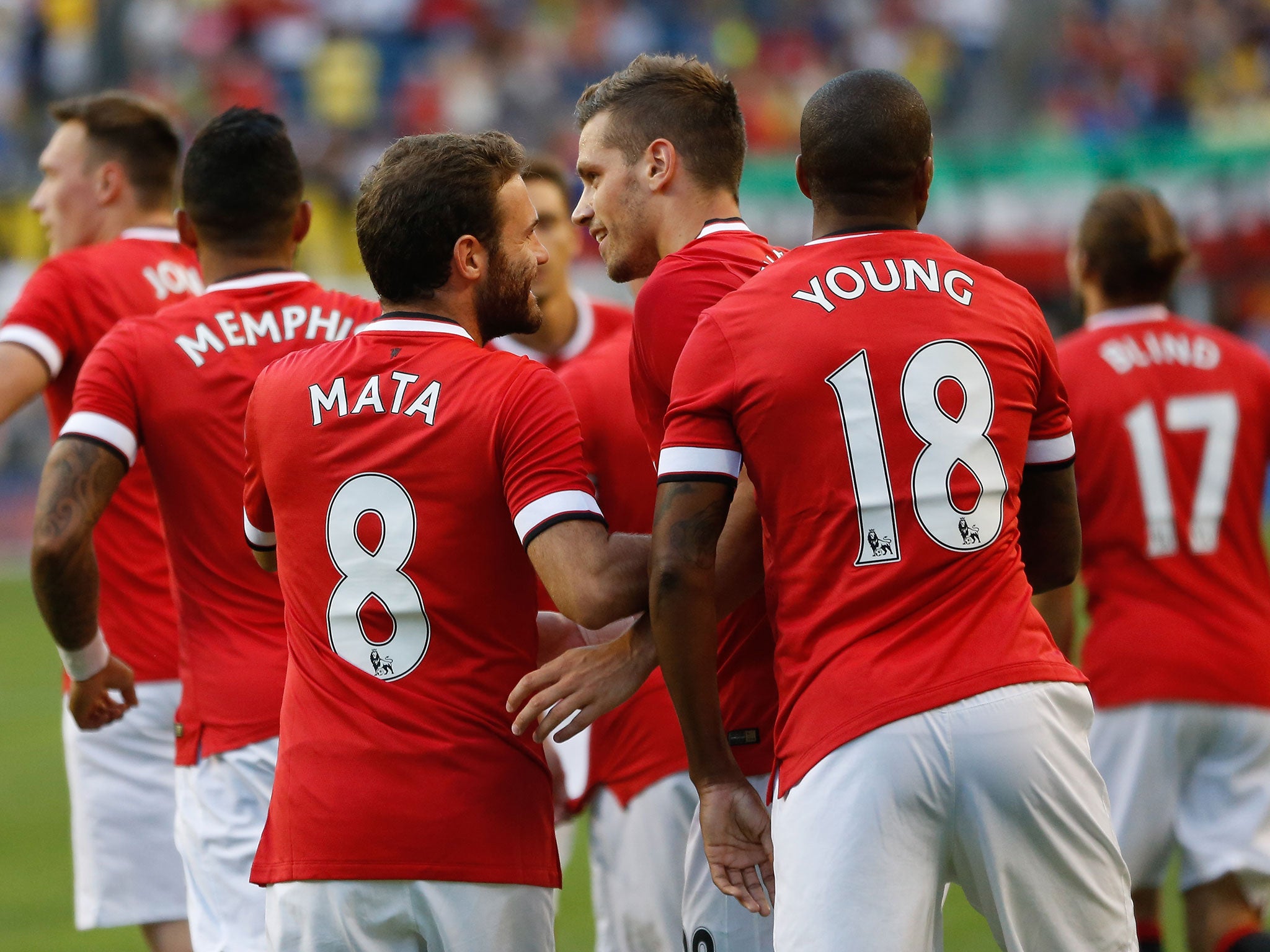 Morgan Schneiderlin celebrates scoring for Manchester United