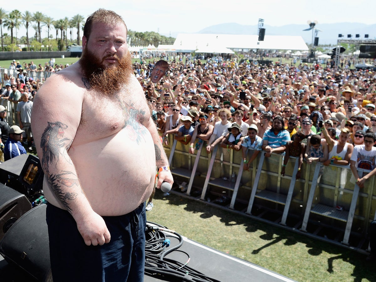 Action Bronson punches stage invader before throwing him offstage during  Lovebox set, The Independent