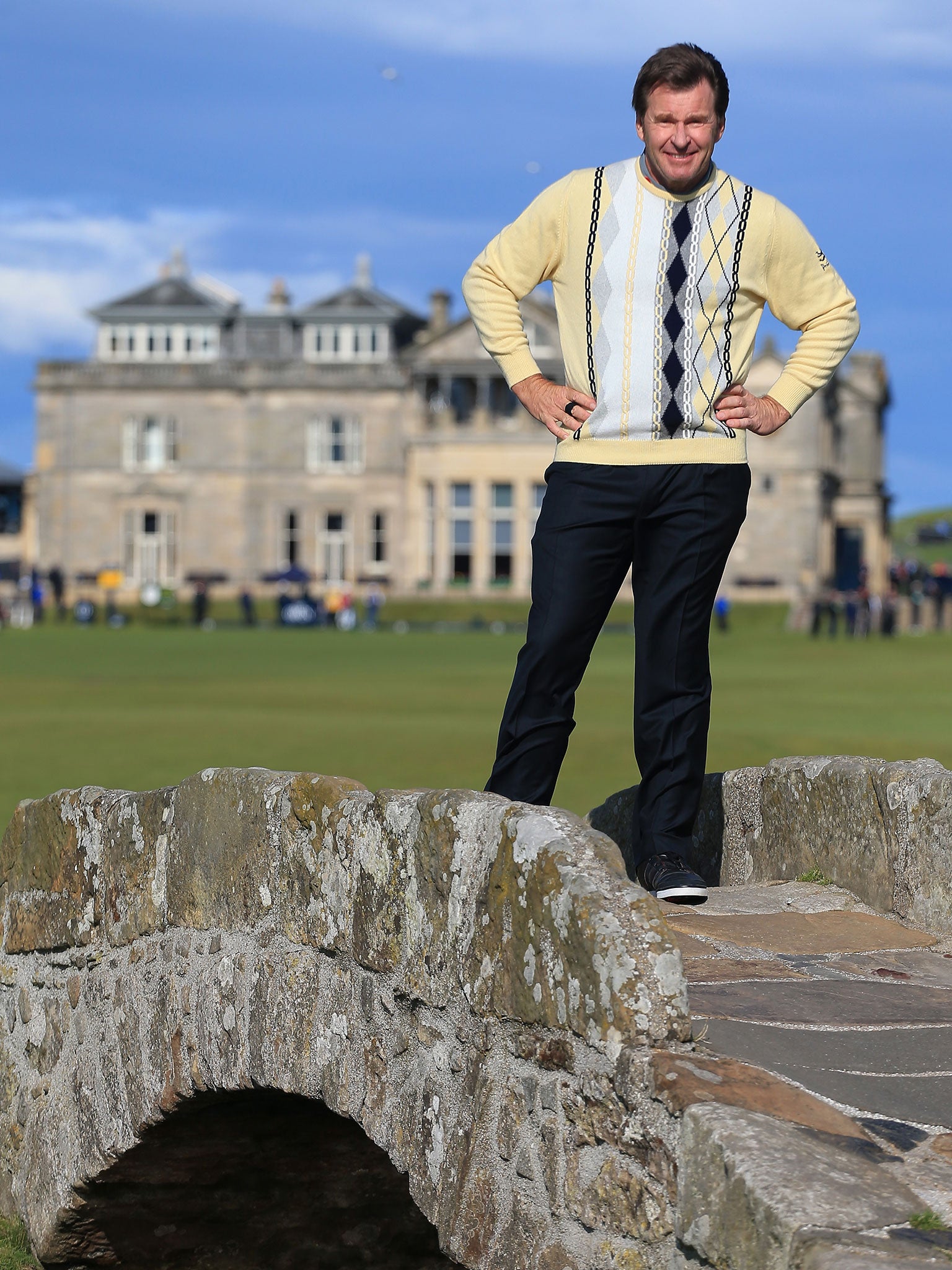 Nick Faldo says farewell to St Andrews and major golf in his 1987 Pringle jumper