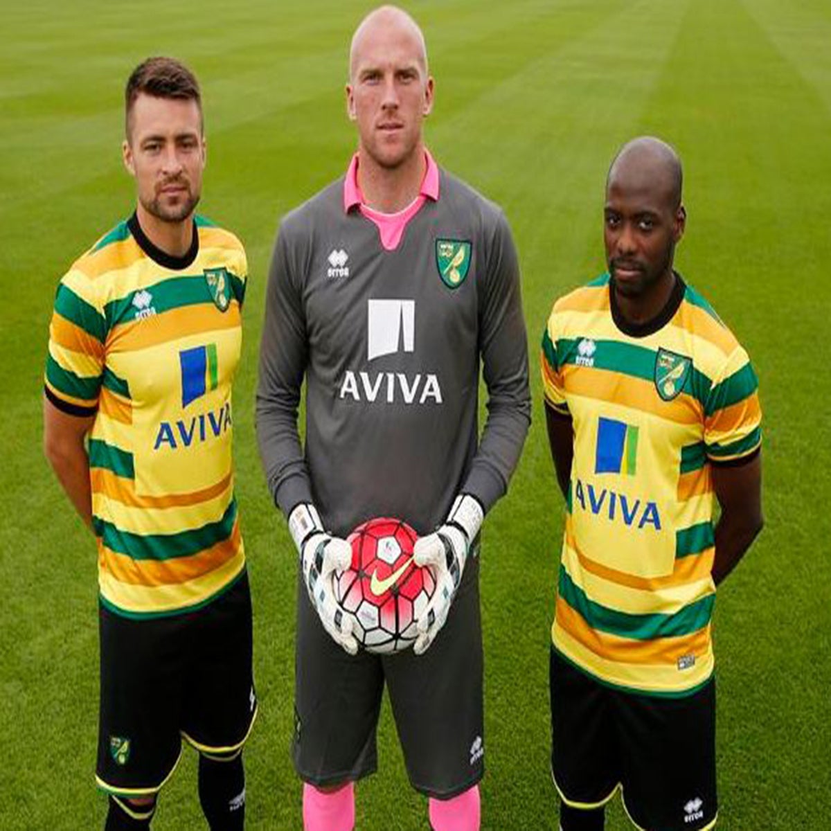 Norwich city football store strip