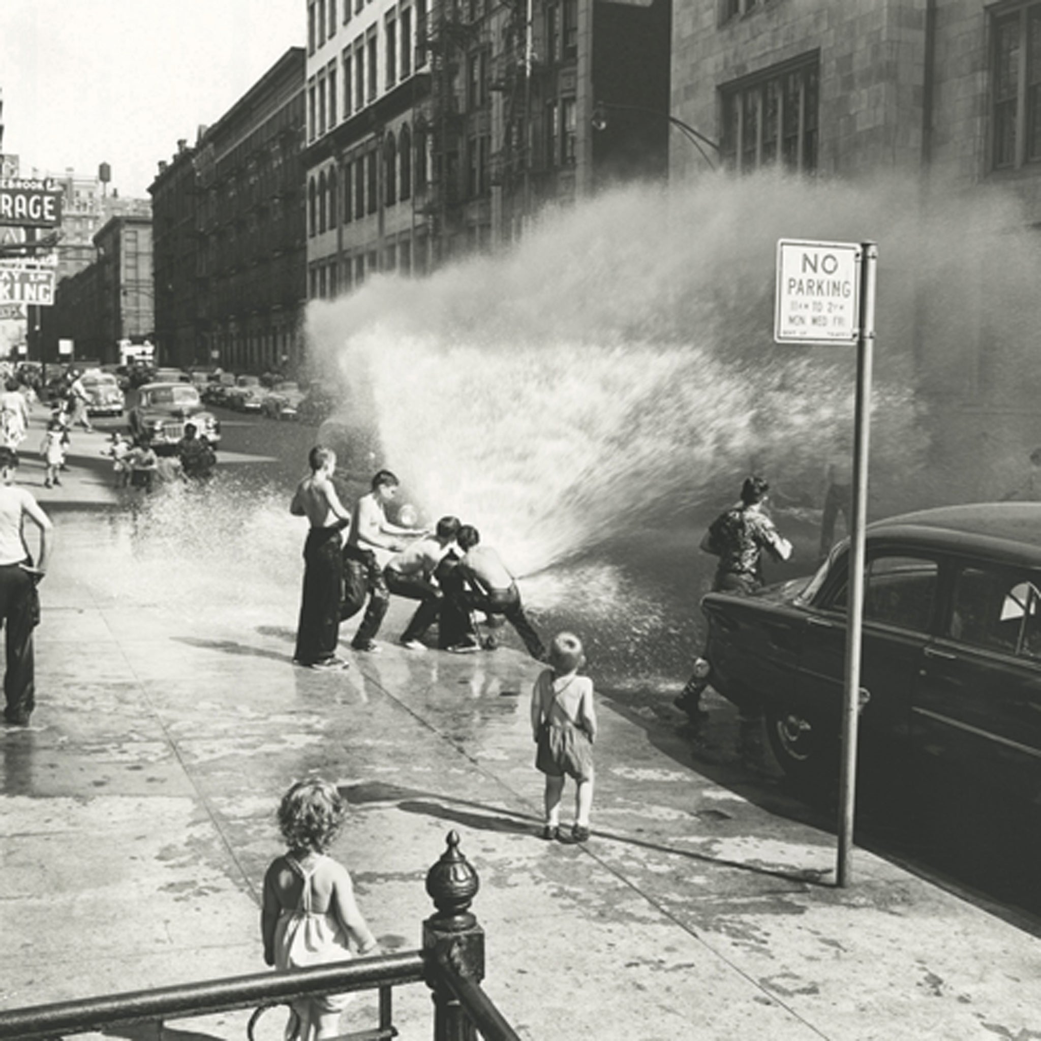 New York, June 1954 © Vivian Maier / John Maloof Collection. Image courtesy of Beetles+Huxley.