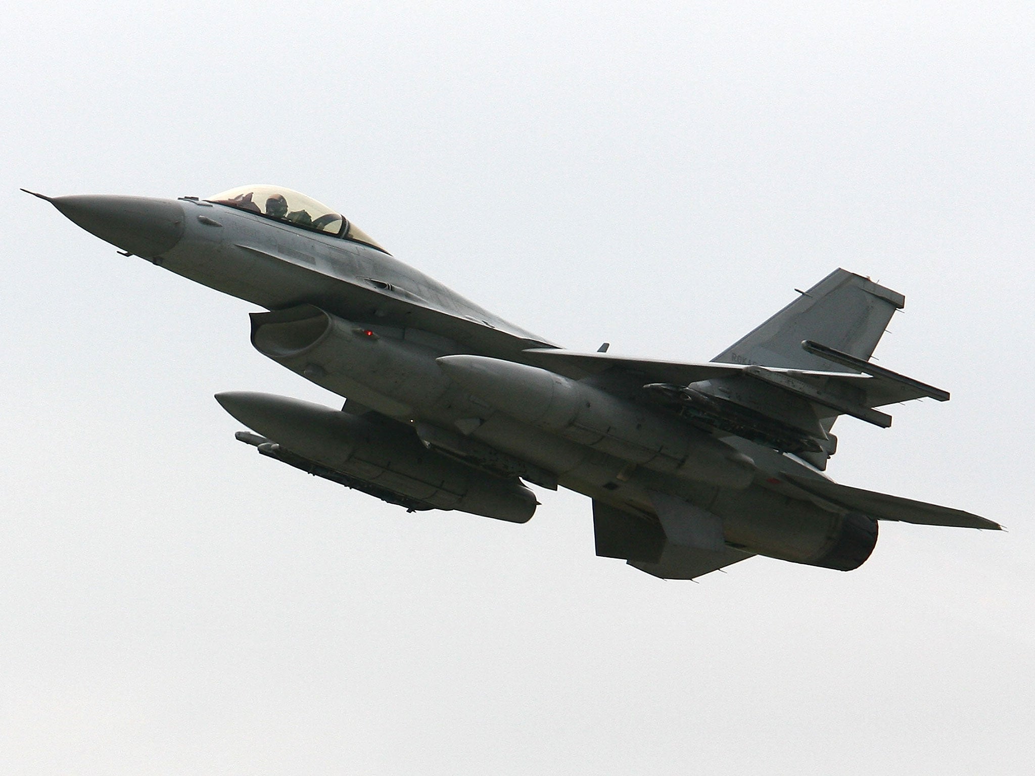 An F-16 fighter jet, similar to that used by Turkey against Isis