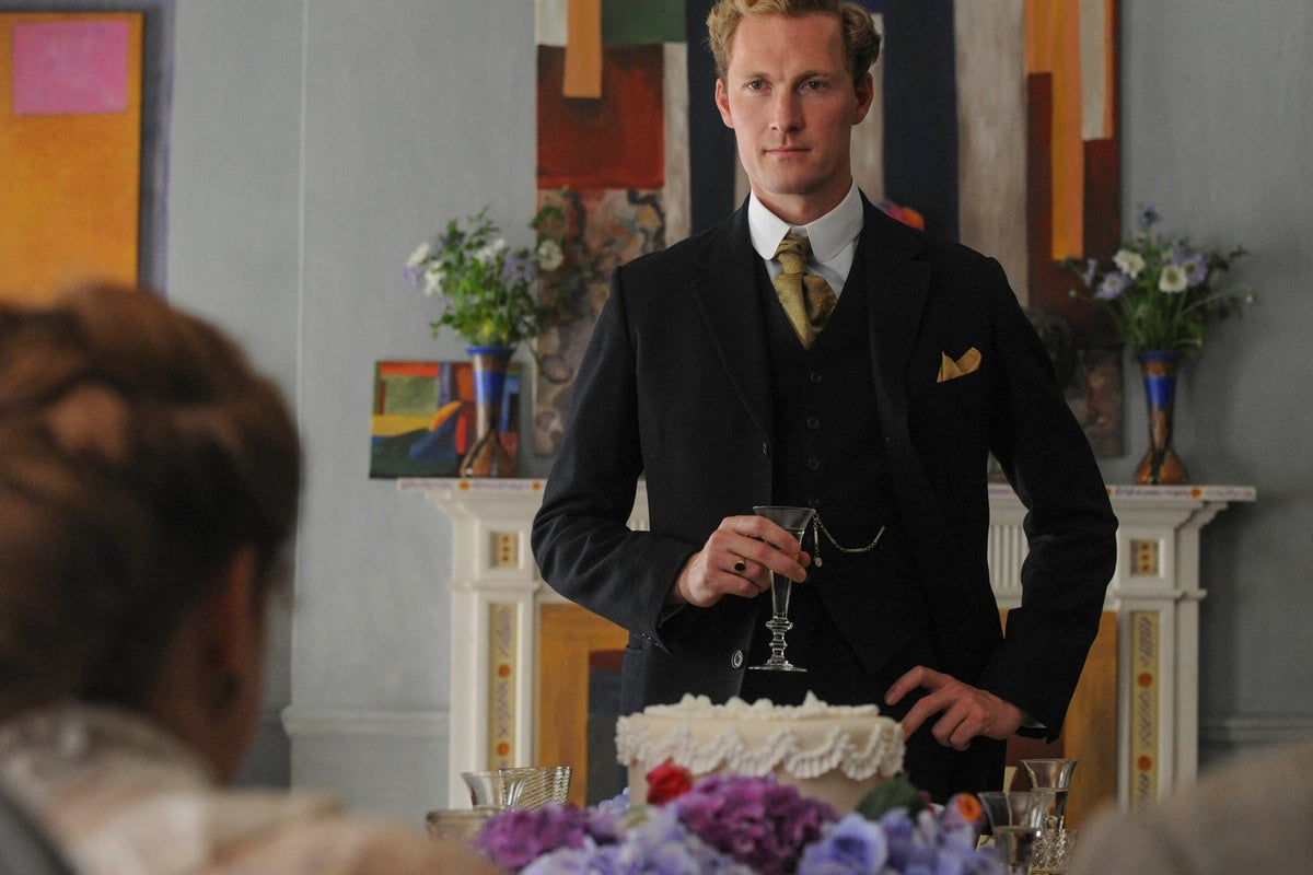 Actor Sam Hoare backs The Independent’s SafeCall campaign with rallying call for help