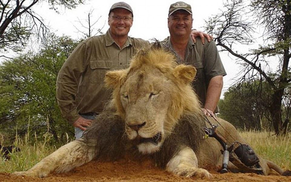 Walt Palmer (left), from Minnesota, who killed Cecil, the Zimbabwean lion