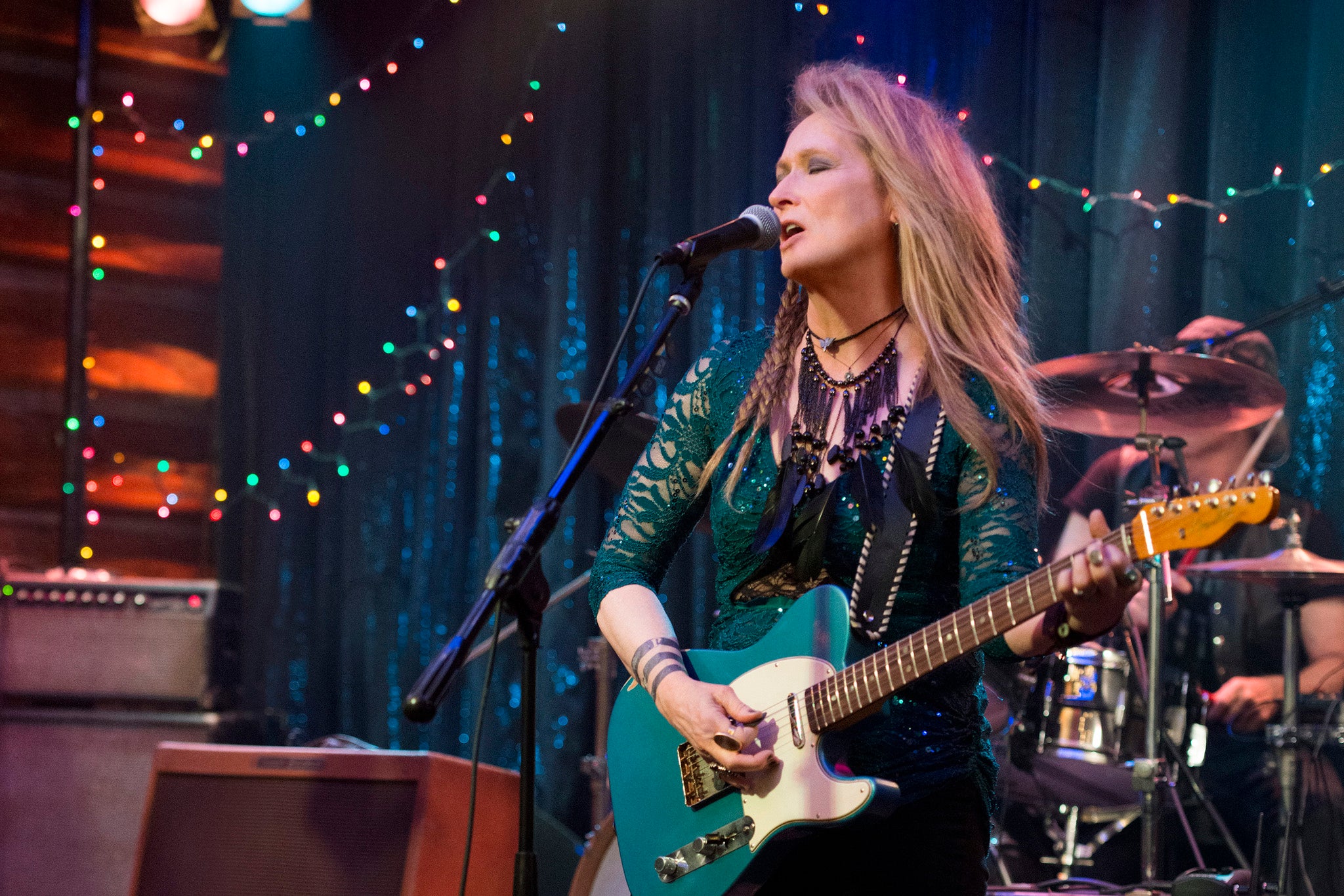 Meryl Streep rocks out in Ricki and the Flash