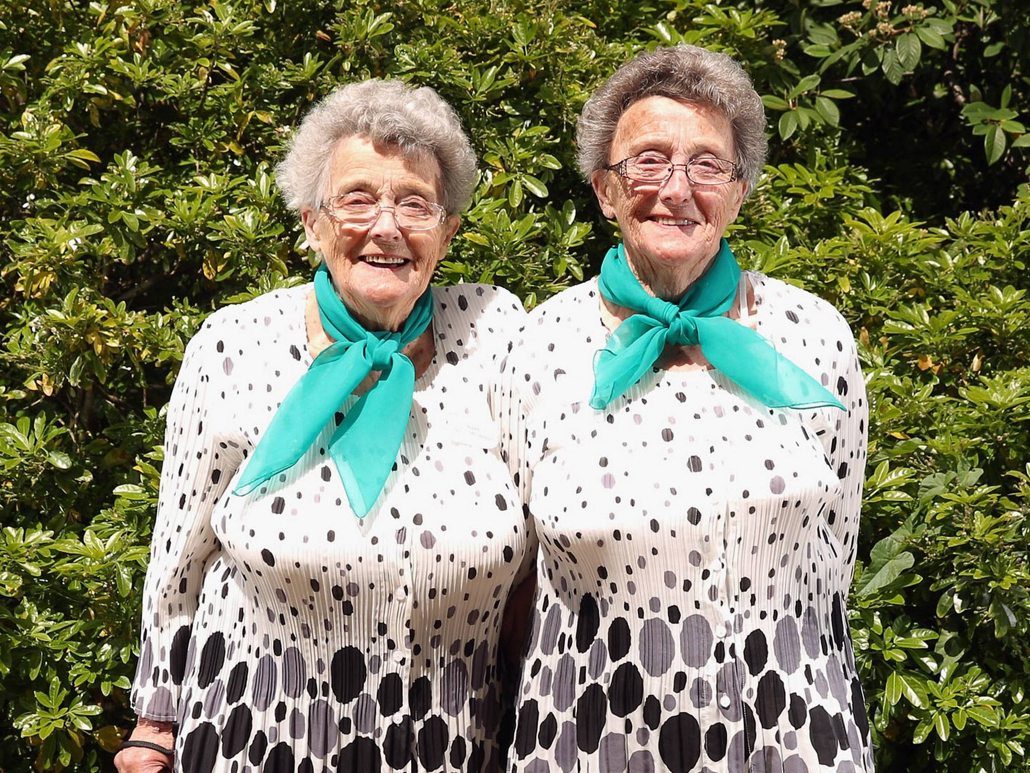 Scientists examined the differences in longevity between identical and non-identical twins