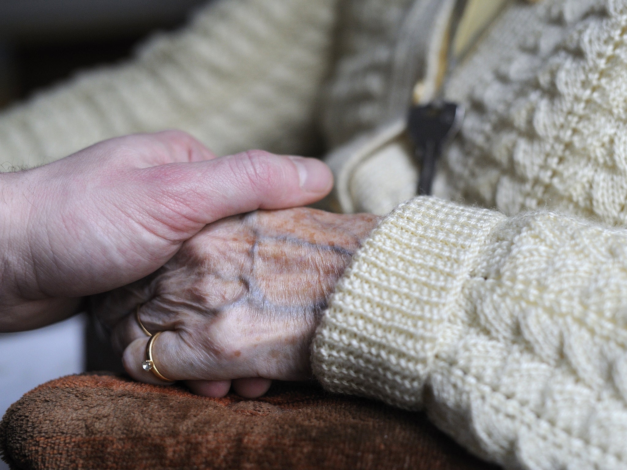 The last words of the dying to their loved ones are most often advice about relationships