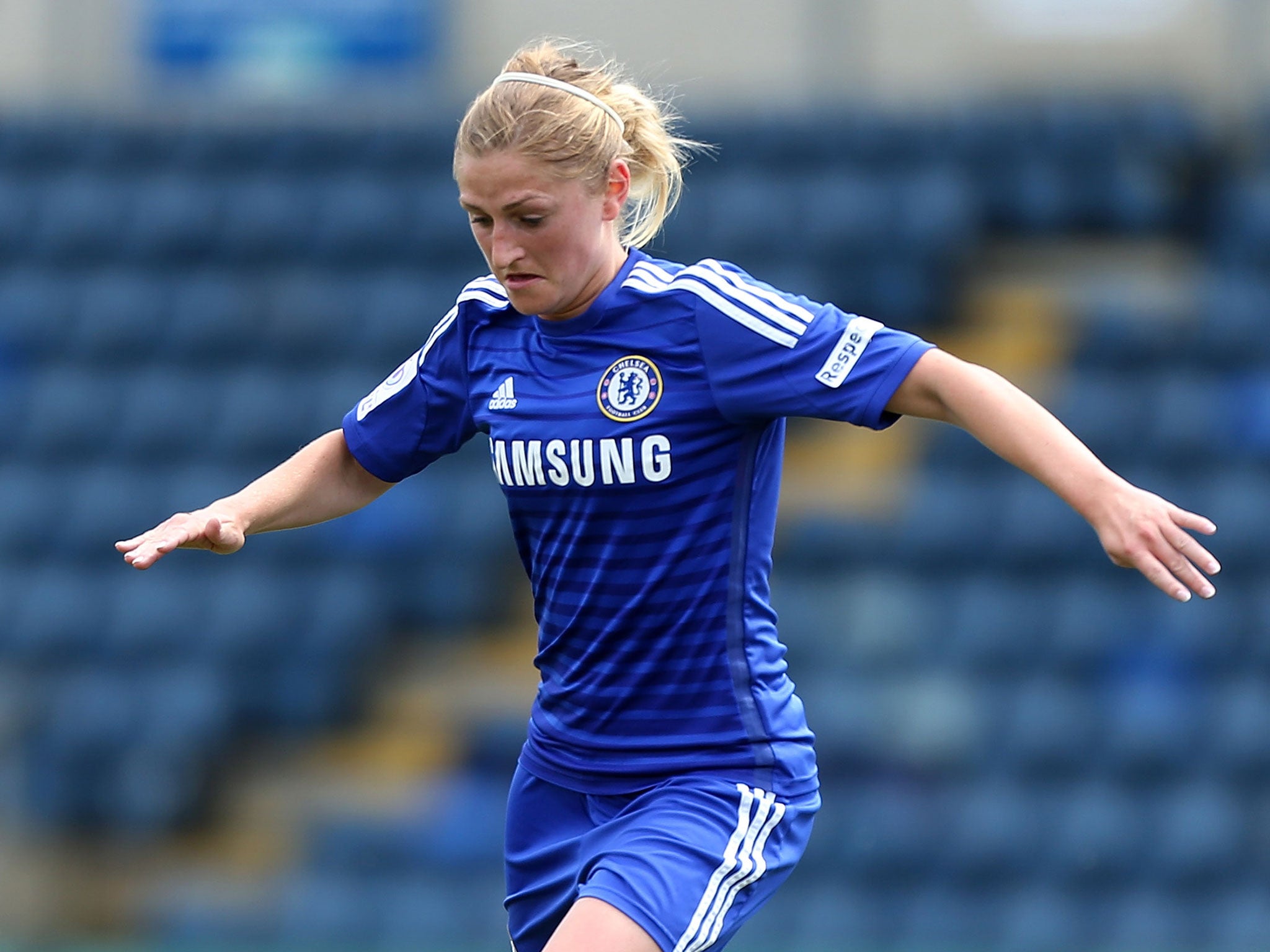 Niamh Fahey of Chelsea in action