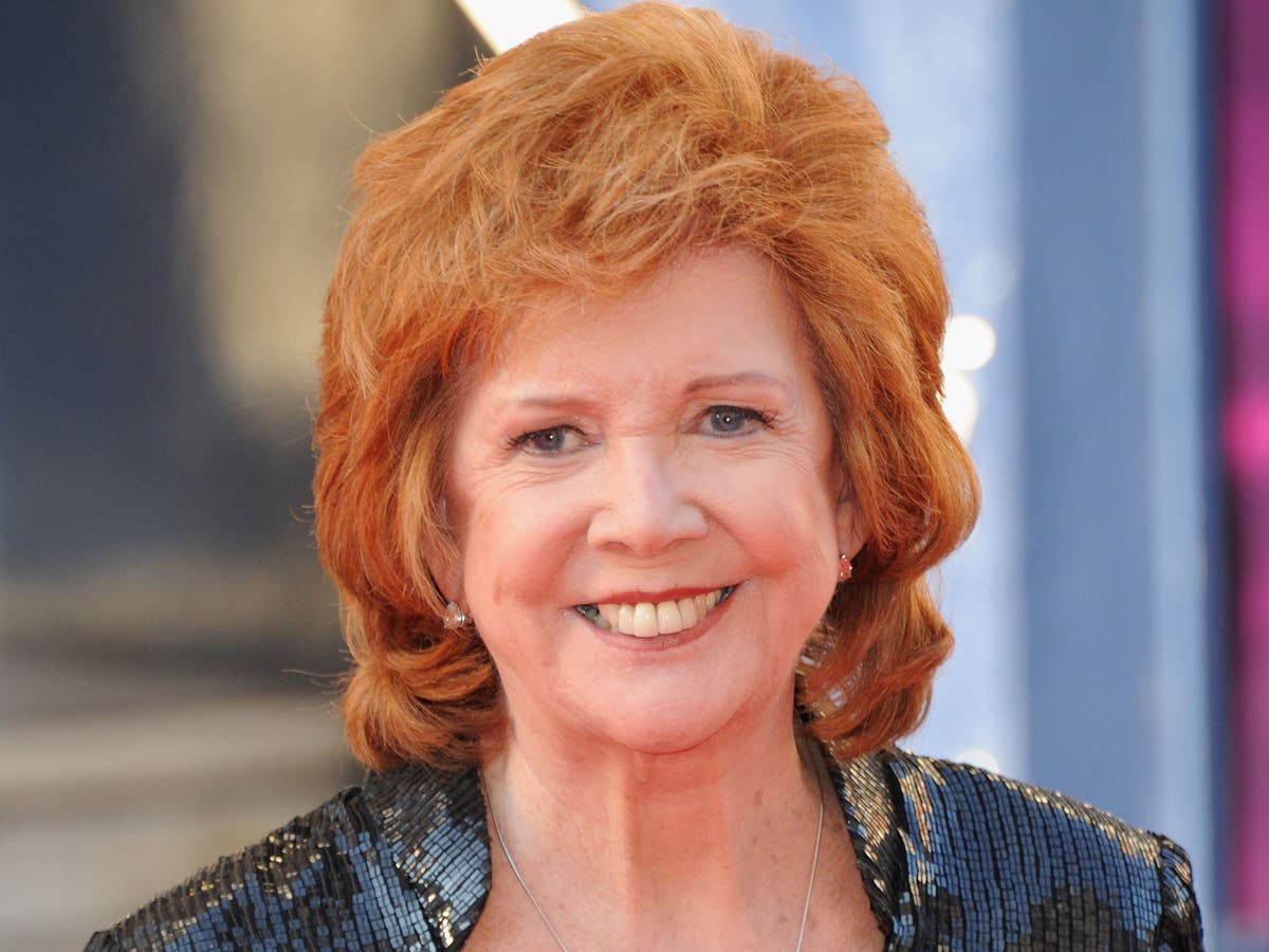 Cilla Black: Singer and TV presenter dies at Spanish home aged 72 | The  Independent | The Independent