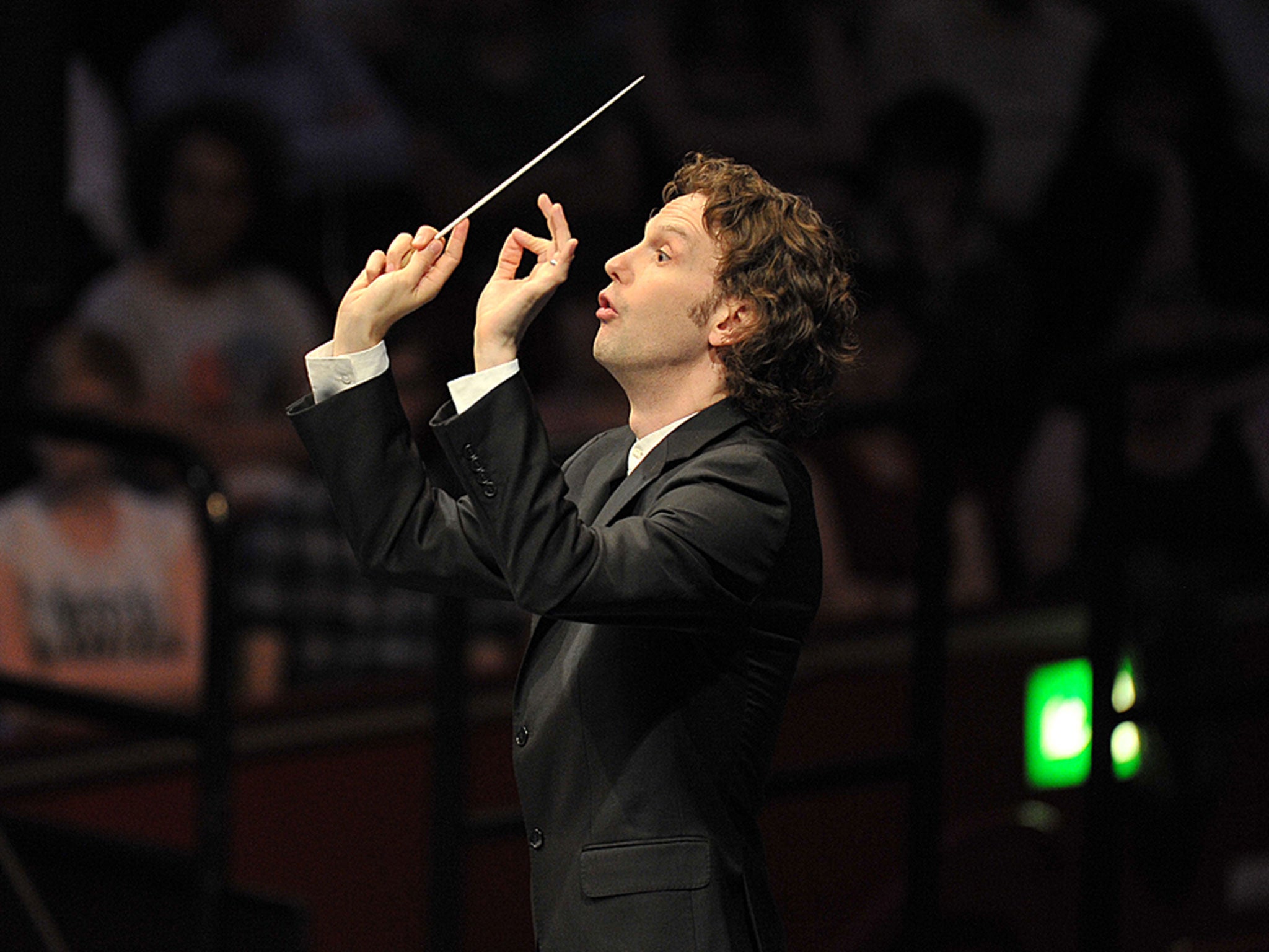 Nicholas Collon conducts the Aurora Orchestra