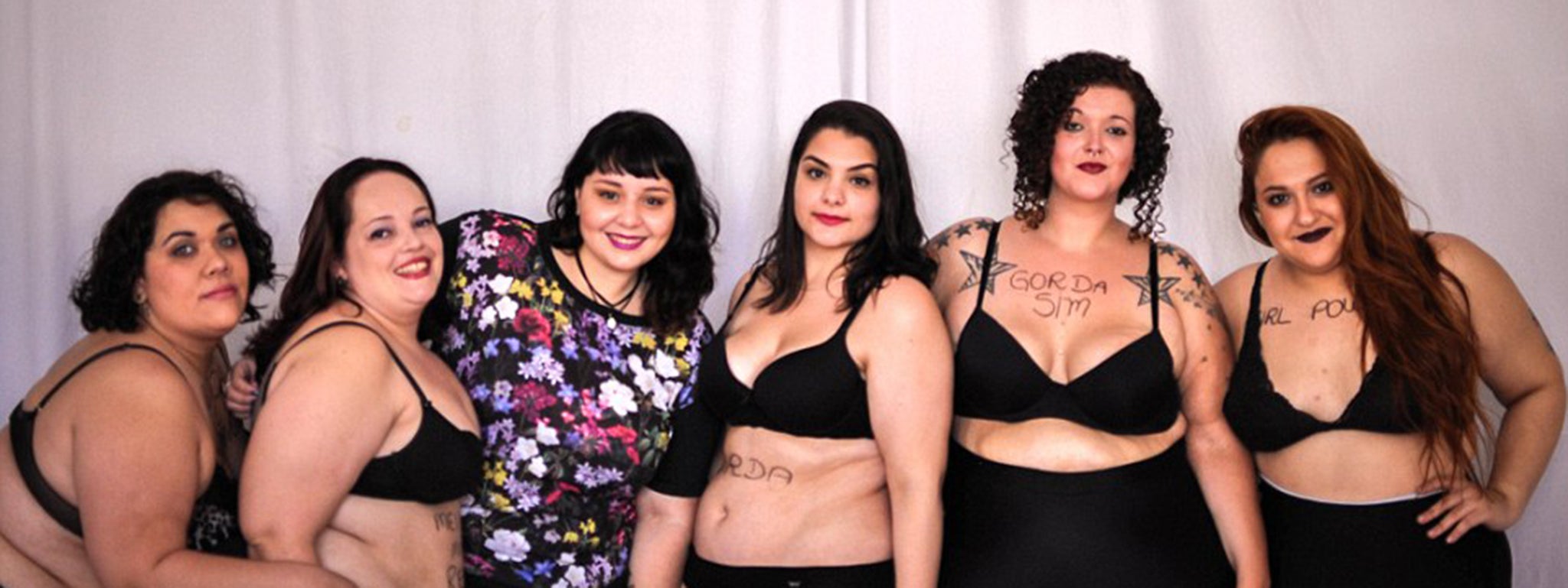 Кастинг толстой видео. Группа толстушек. Группа жирных женщин.