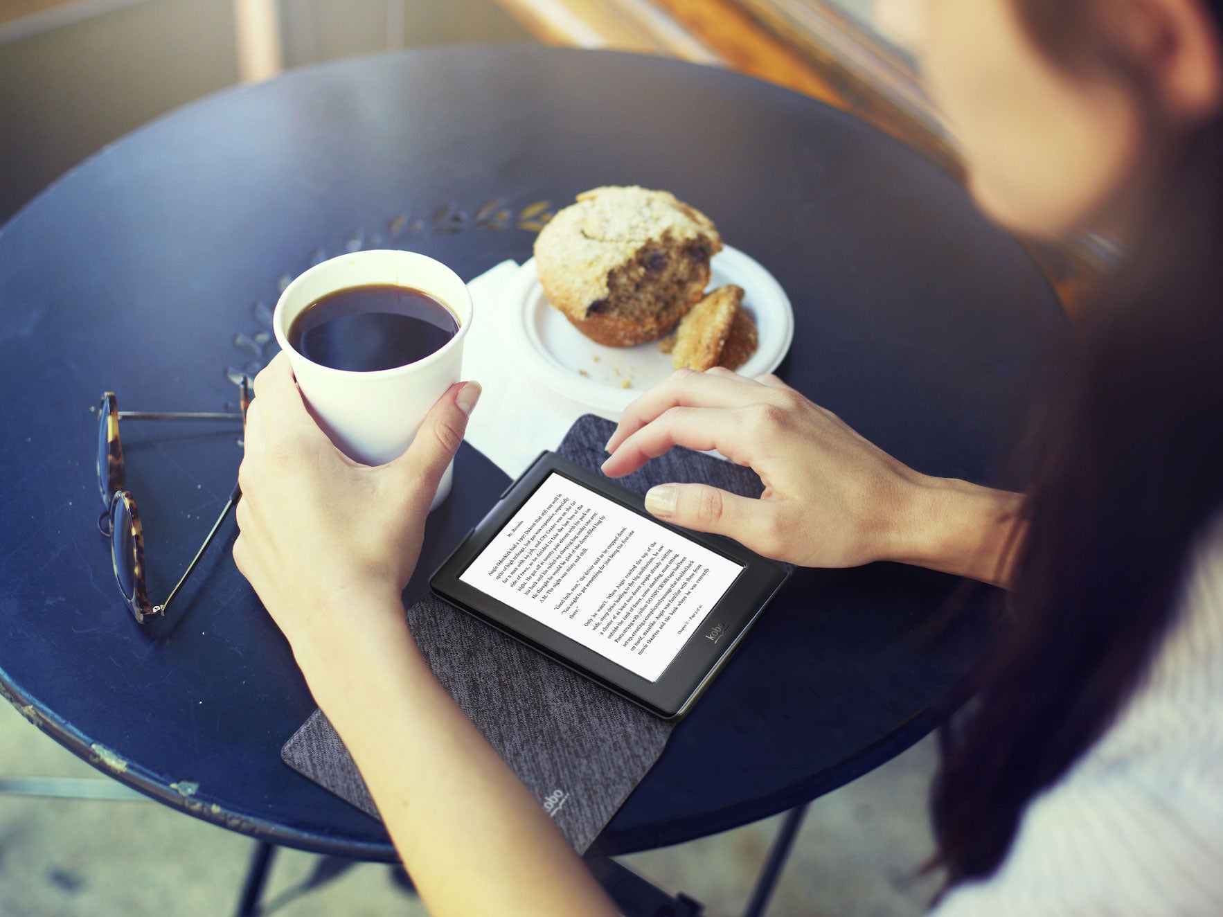 Have a coffee with your Kobo Glo HD