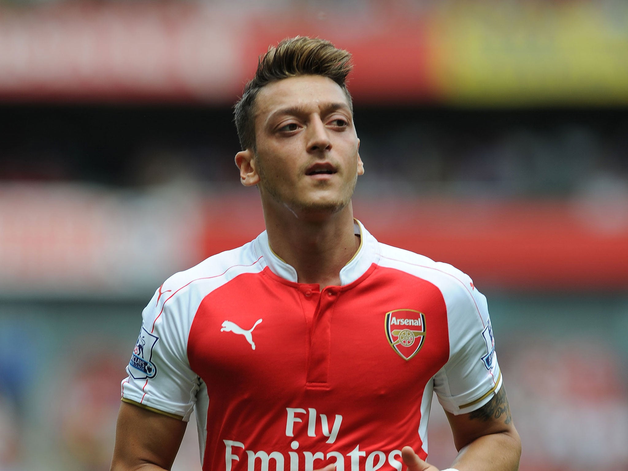 Mesut Ozil relentlessly trolled after being put in Reece Oxford's pocket during West ...