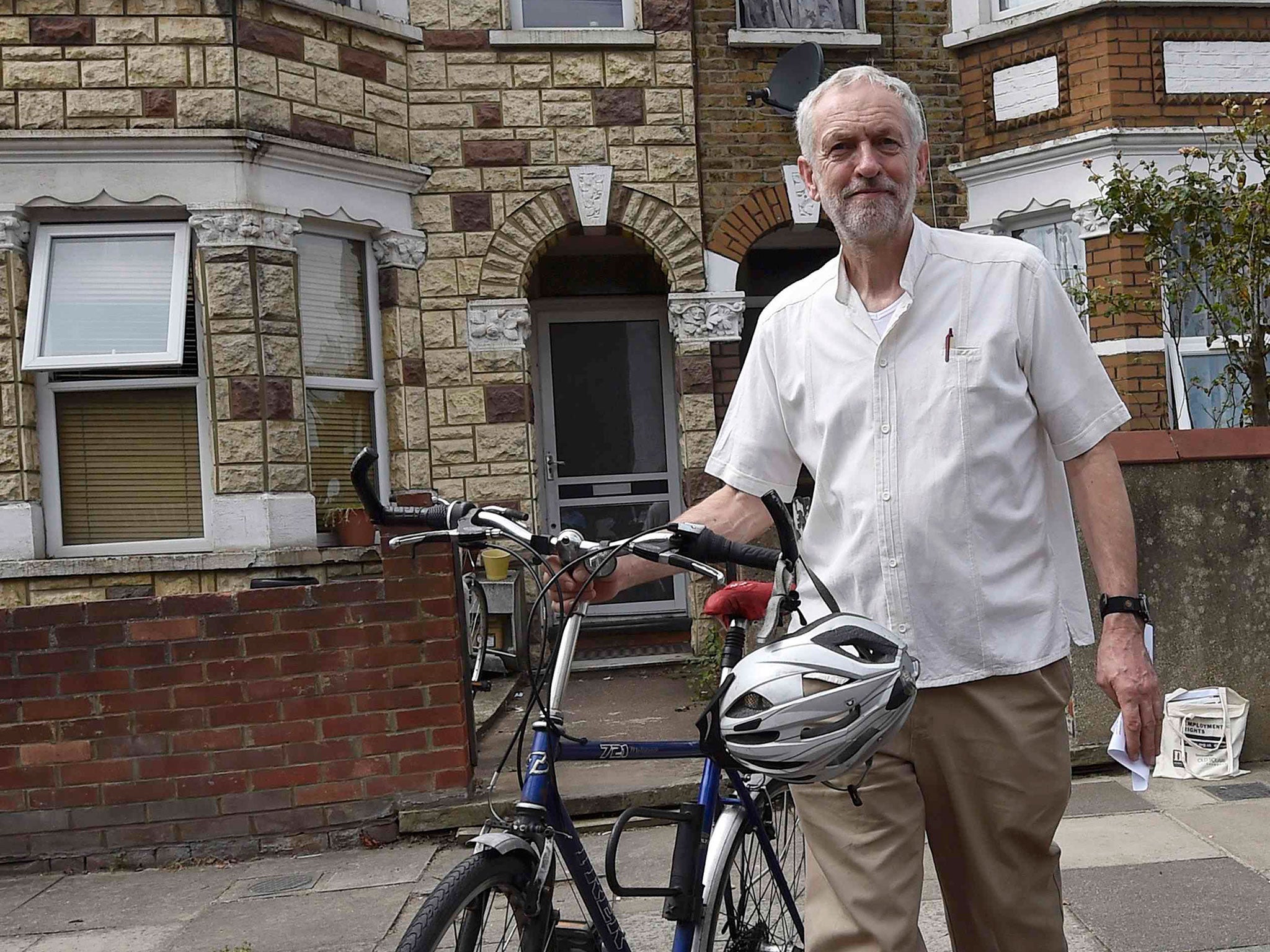 Jeremy Corbyn arrives for a meeting in London