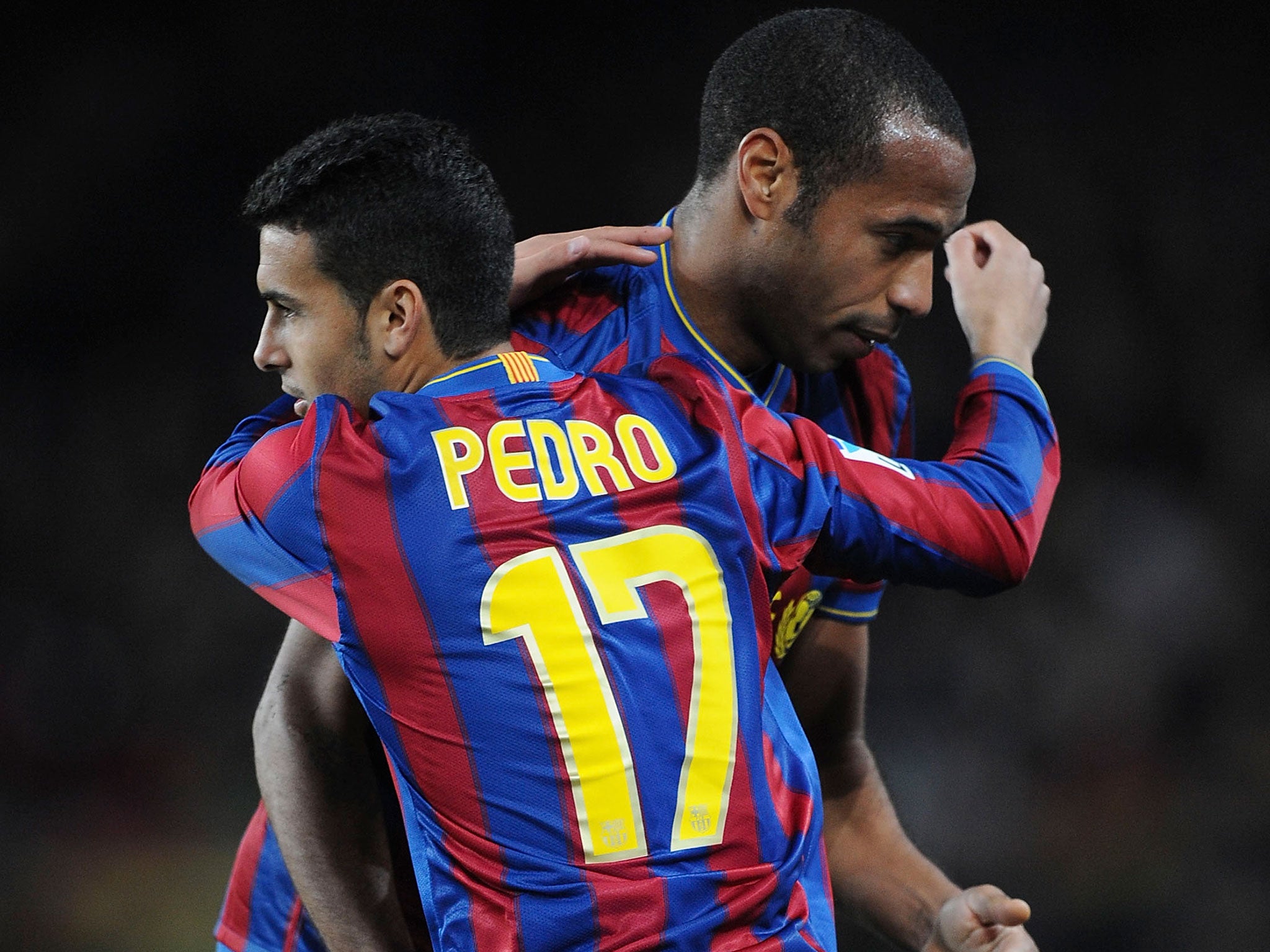 Pedro comes on for Thierry Henry during Barcelona's match against Racing Santander in 2010