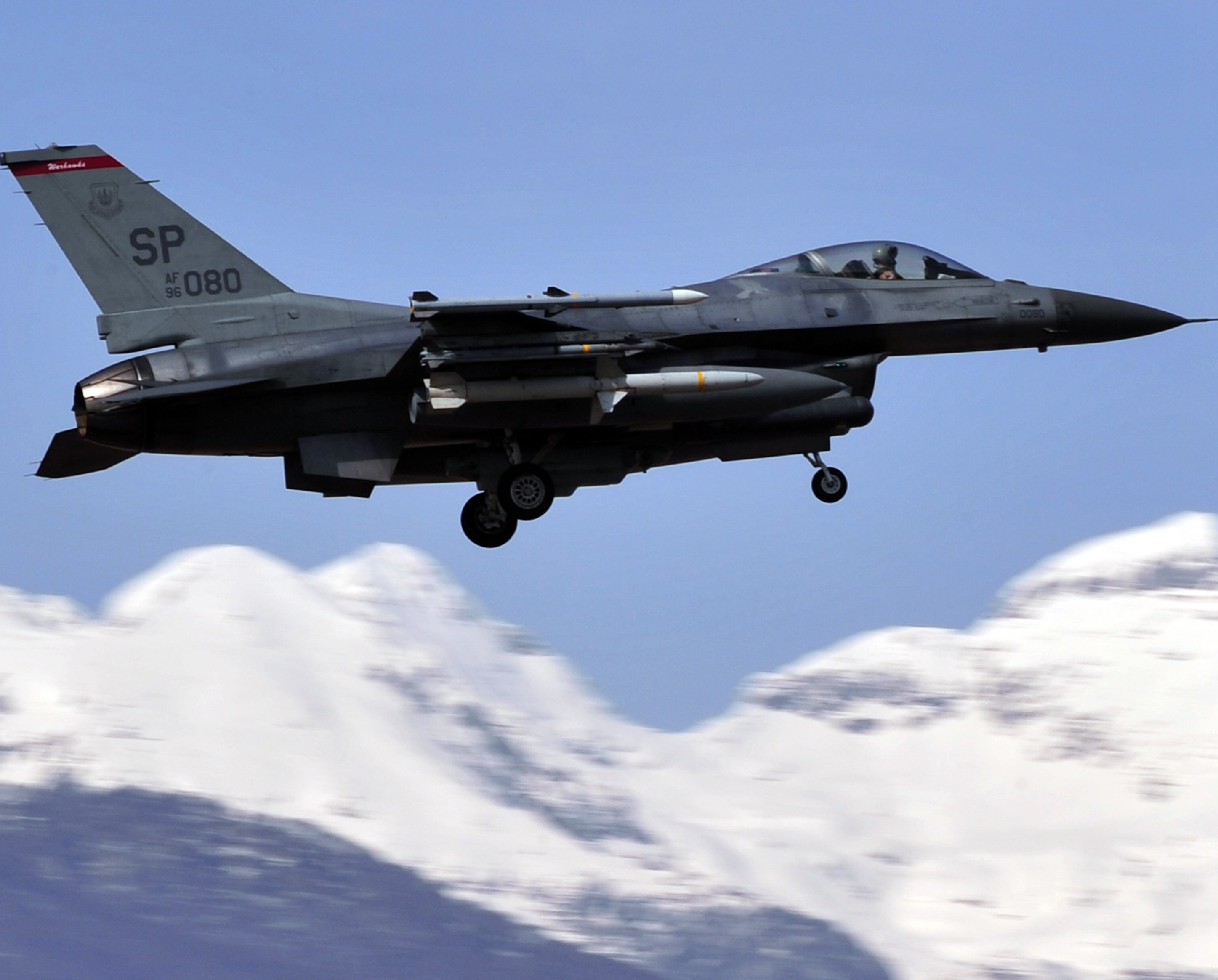 F16 fighter jet saves patient's life by flying medical ...