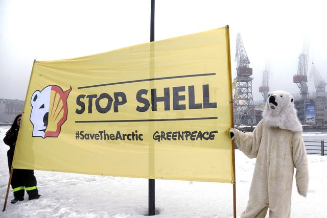 Greenpeace activists demonstrate against Fennica in 2012