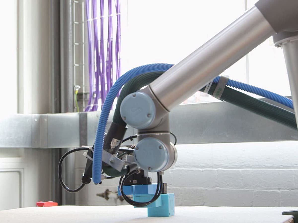 Robot 'mother' builds babies that can evolve on their own | The ...