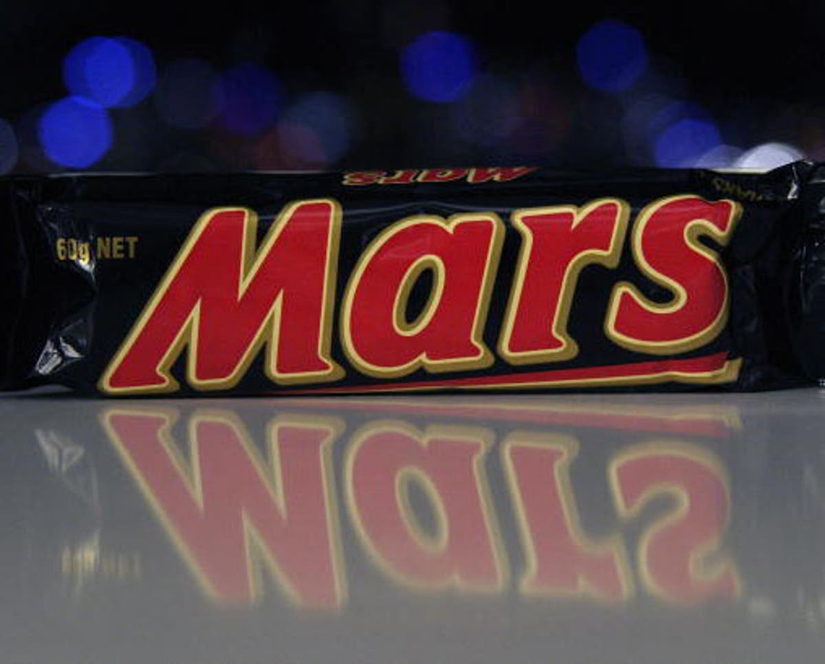 Mars widens recall of chocolate to include UK after plastic found in bars