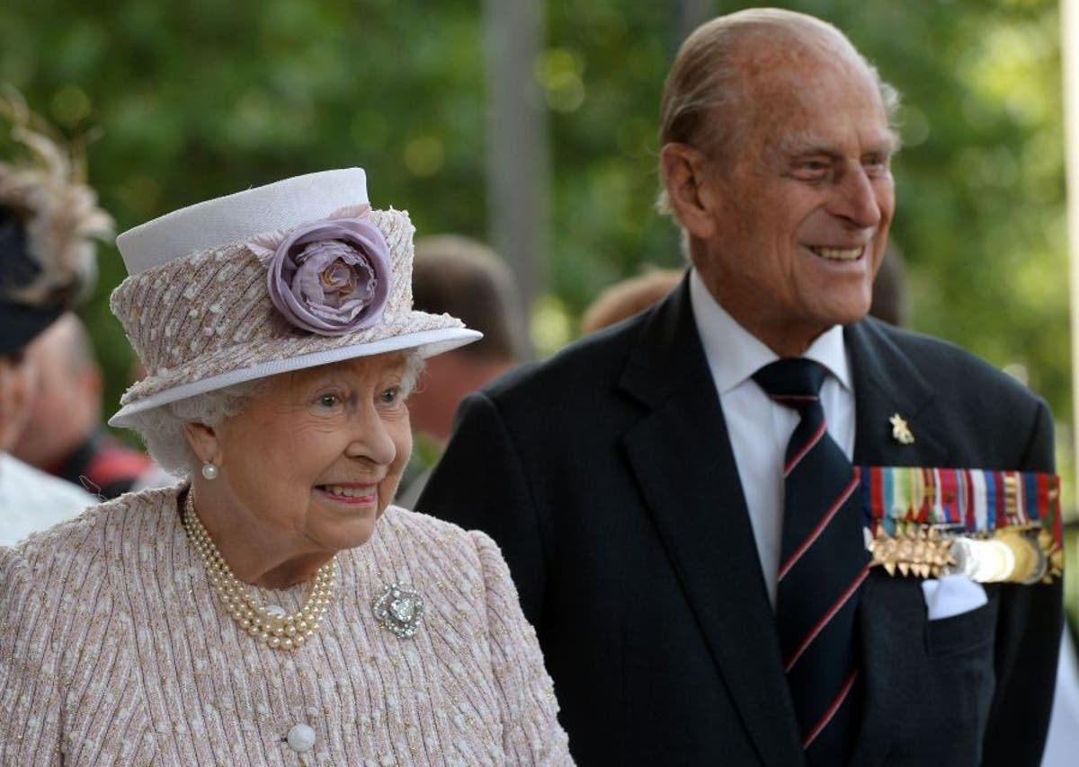 VJ Day anniversary: Queen leads memorials in London despite alleged ...