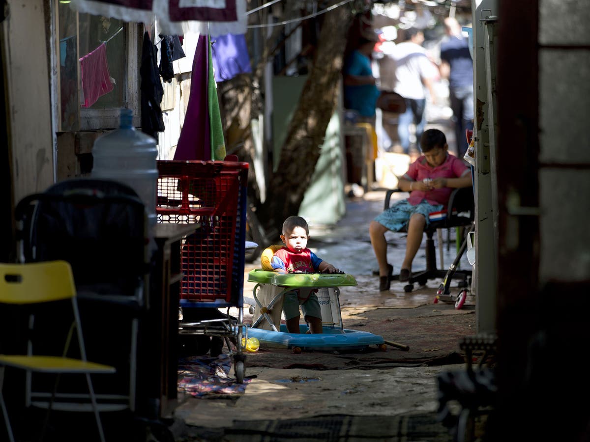 Paris slum the Samaritan has become a battleground for Roma | The  Independent | The Independent