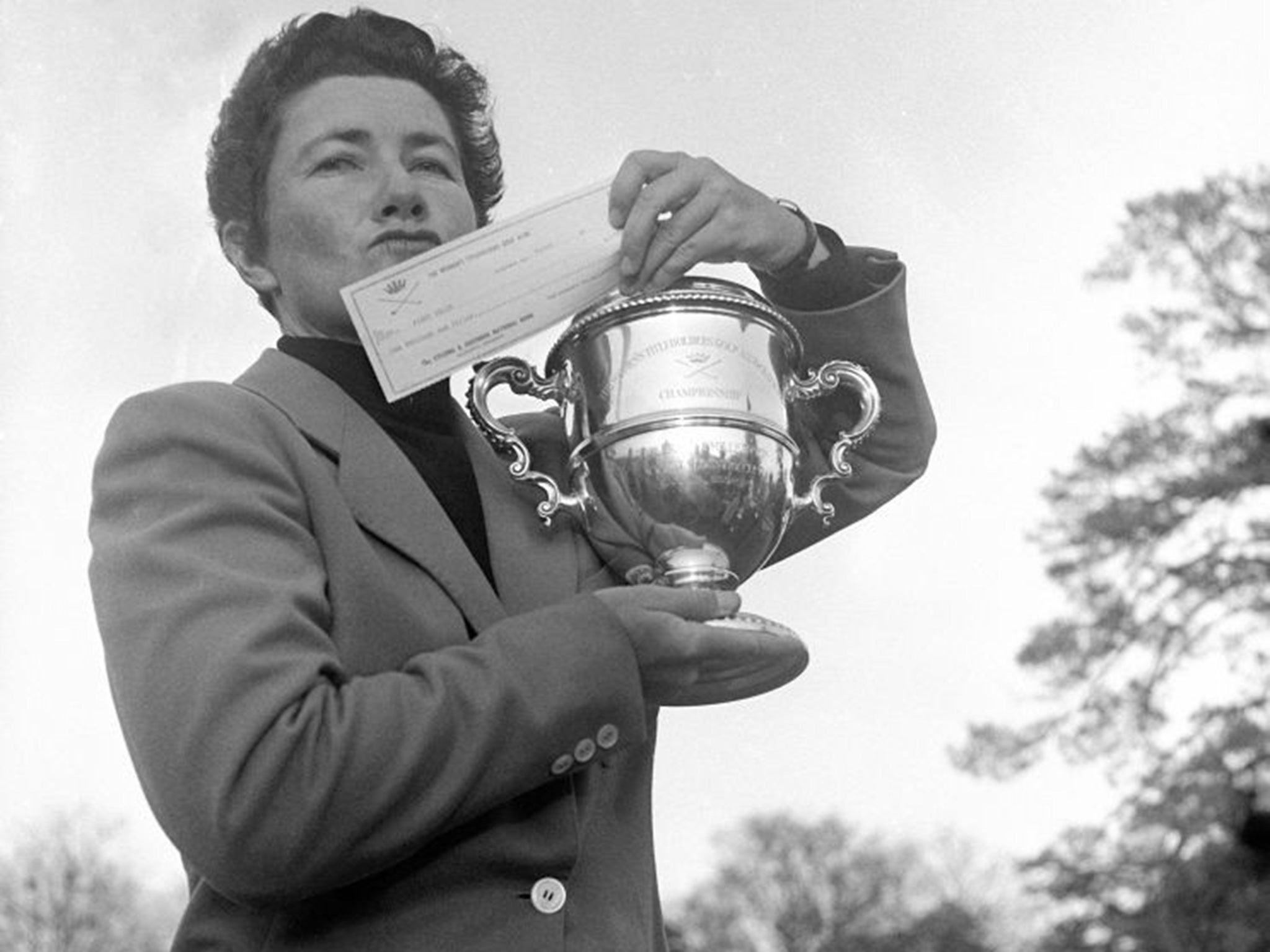 Louise Suggs: the female golfer who helped pioneer the women's game and beat Hogan and Snead | The Independent | The Independent