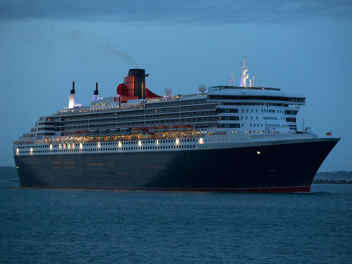 Queen Mary 2 Cruise Liner Abandons Search For British Woman Thought Lost Overboard In Atlantic The Independent The Independent