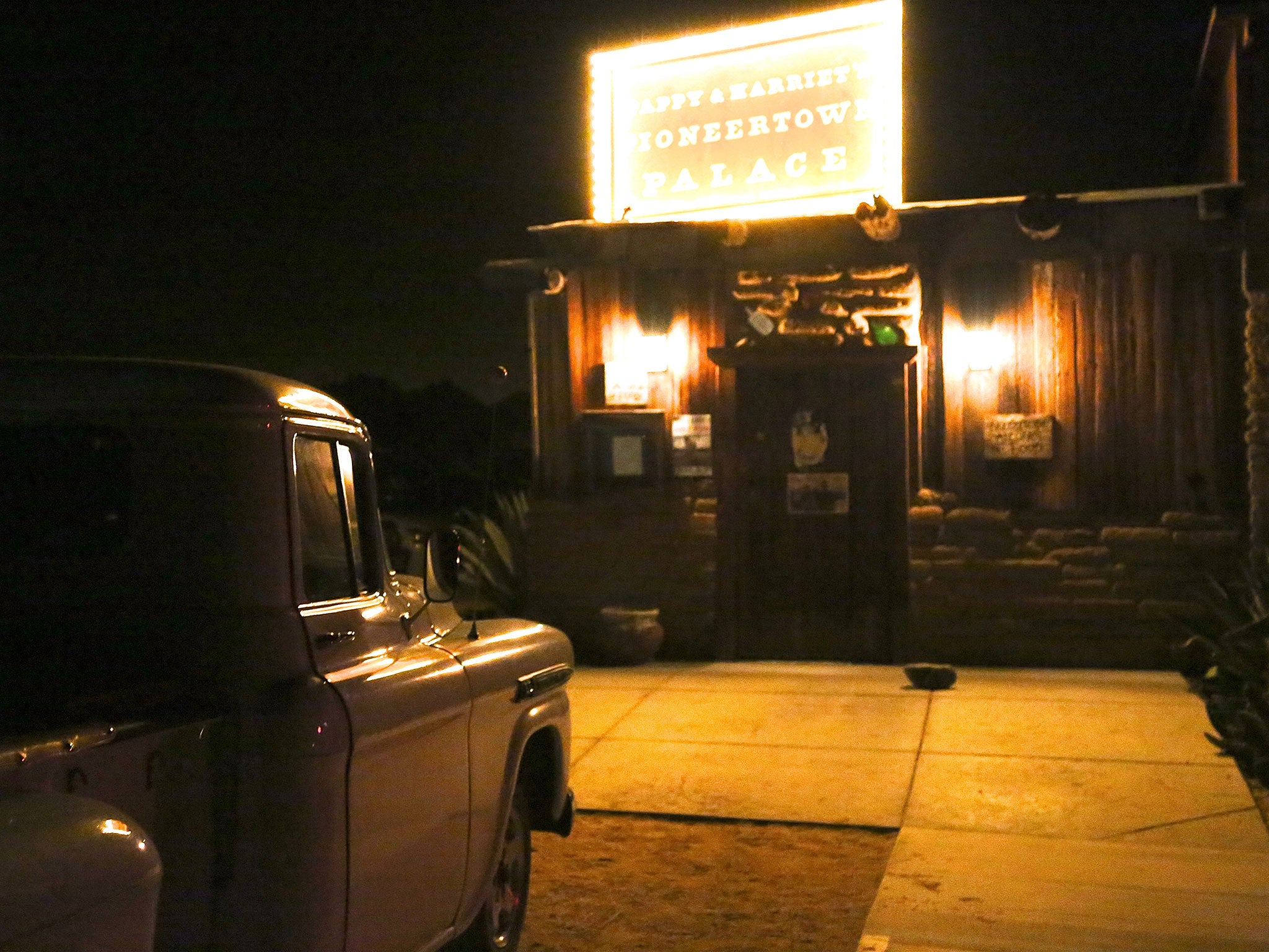 Pappy &amp; Harriet's in the Joshua Tree