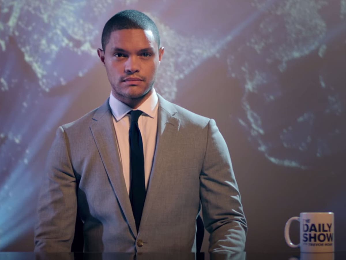 Ведущие американских ток шоу. Дейли шоу тревор ноах. No1-noah. Дейли шоу. The daily show.