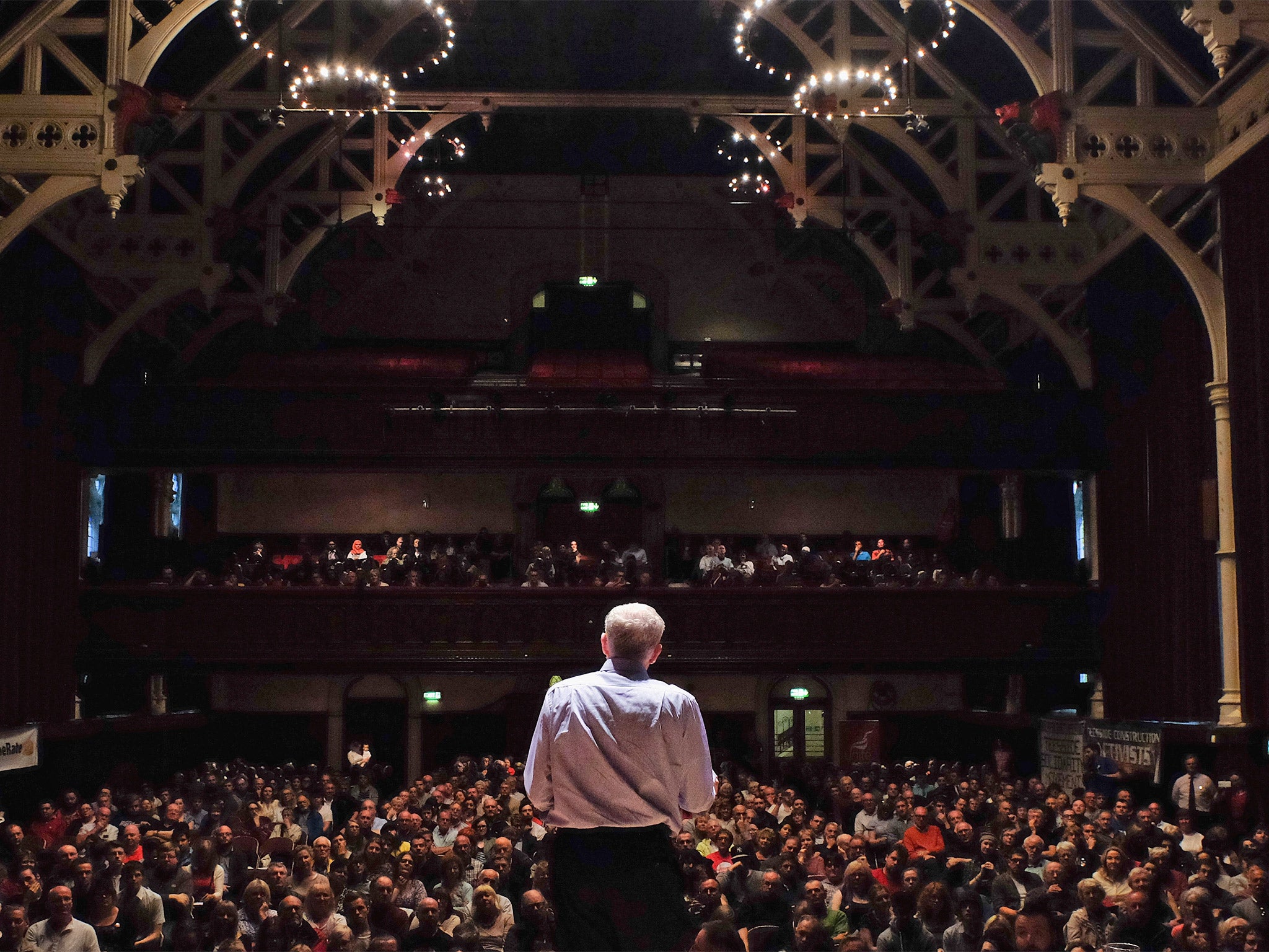 Jeremy Corbyn addresses over a thousand supporters at Middlesbrough Town Hall on Tuesday evening