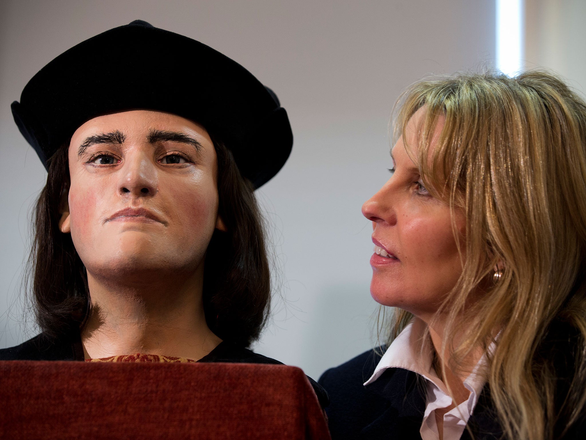 Philippa Langley with a facial re-creation of King Richard III in 2013